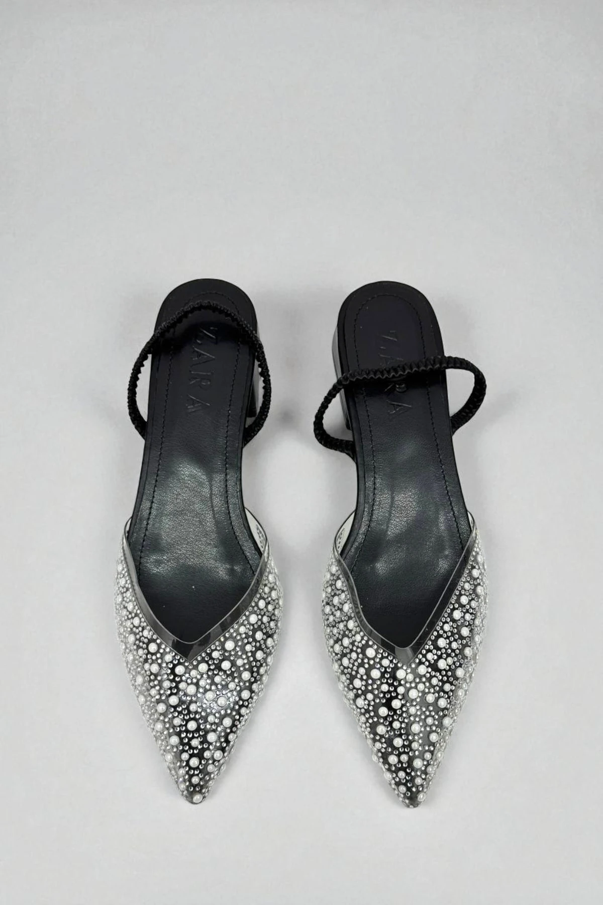 Şeffaf İnci Detaylı Arkası Açık Kısa Topuklu Ayakkabı