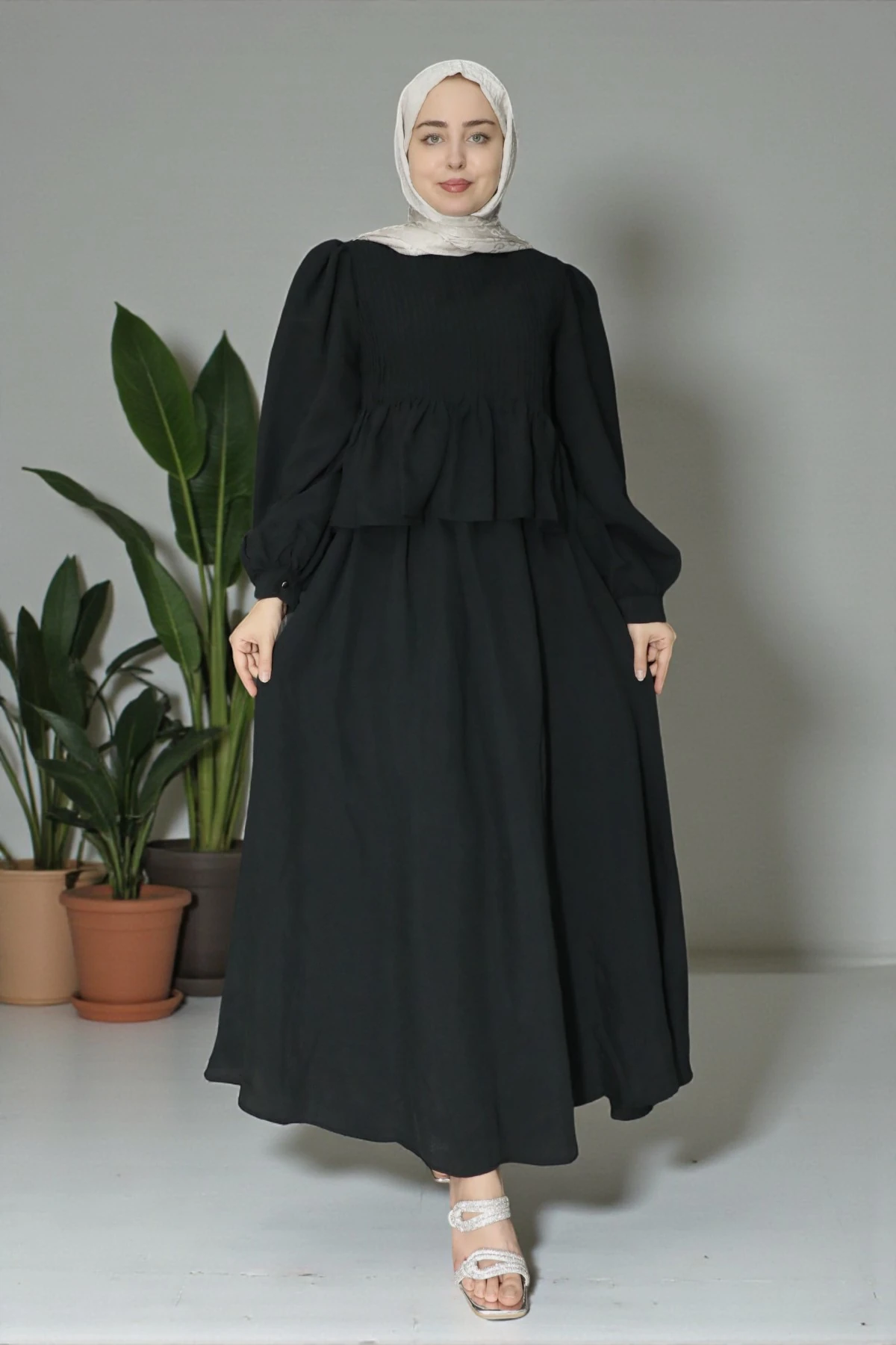 Piliseli Üst Volanlı Bel Detaylı İkili Takım