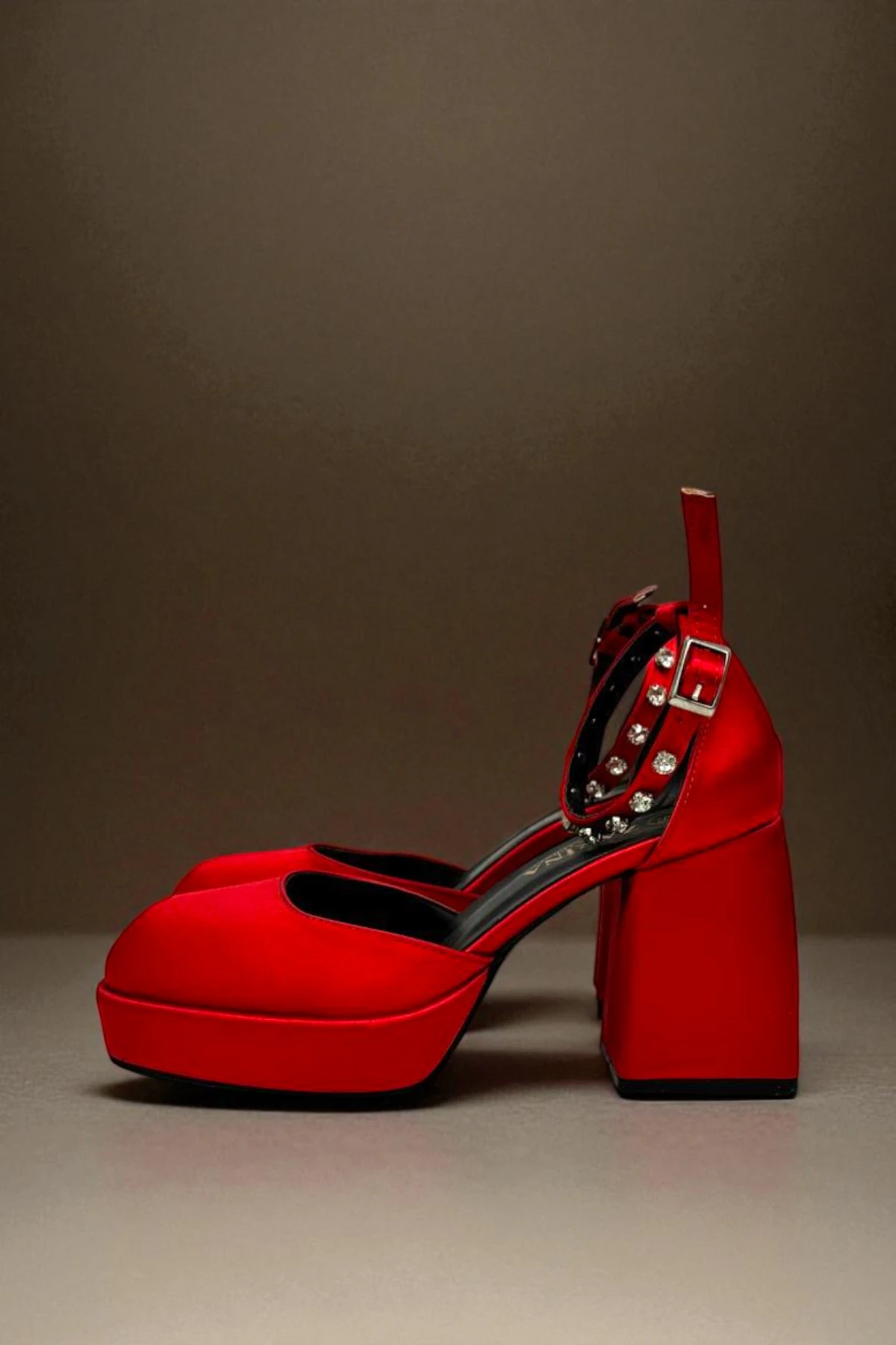 Kalın Topuk Kırmızı Saten Kadın Topuklu Ayakkabı