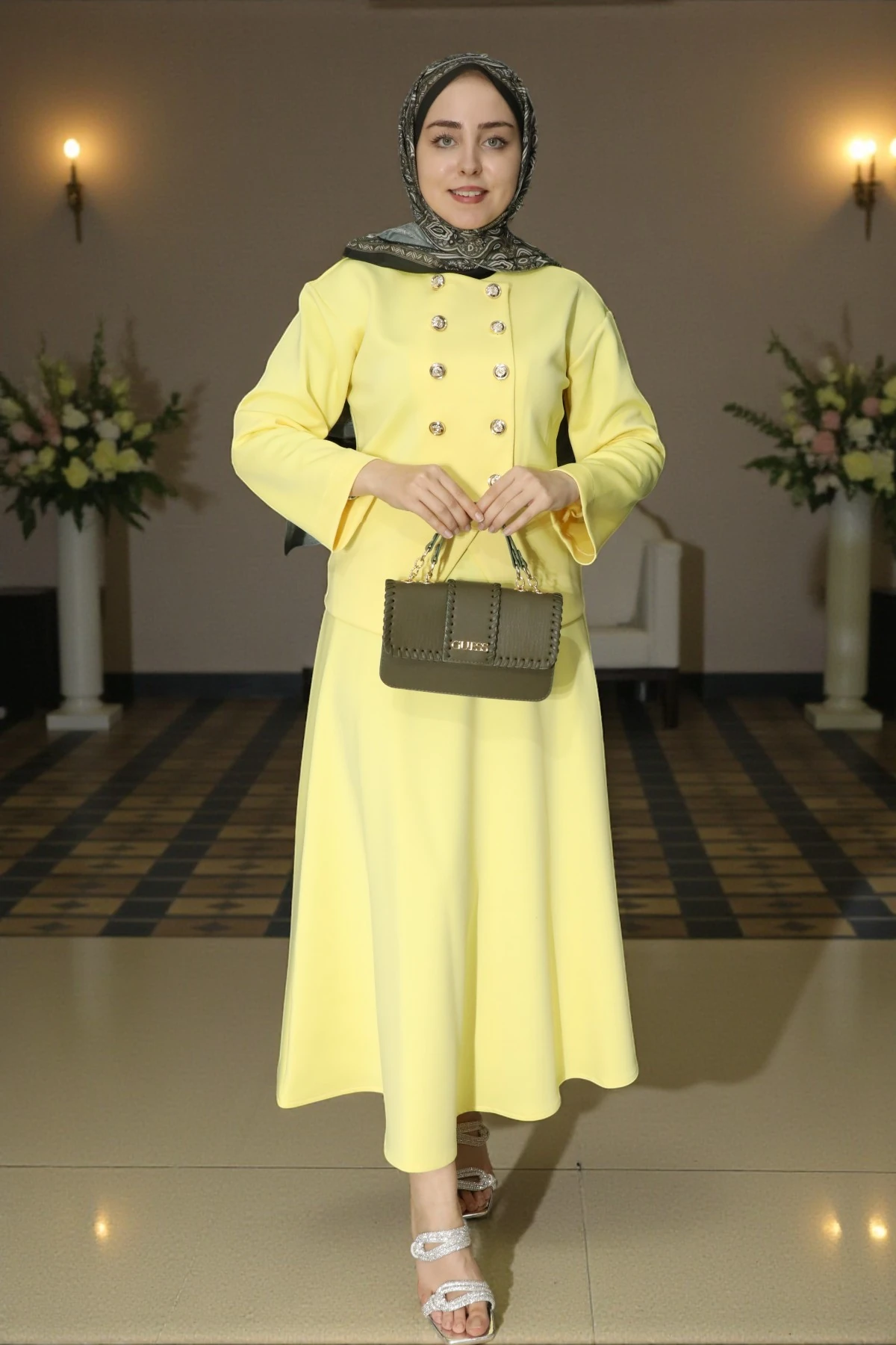 Düğme Detaylı Dökümlü Krep Etekli Takım