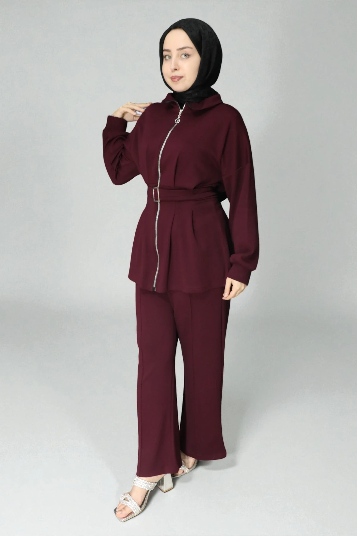 Tam Boy Fermuar ve Kemer Detaylı İkili Takım