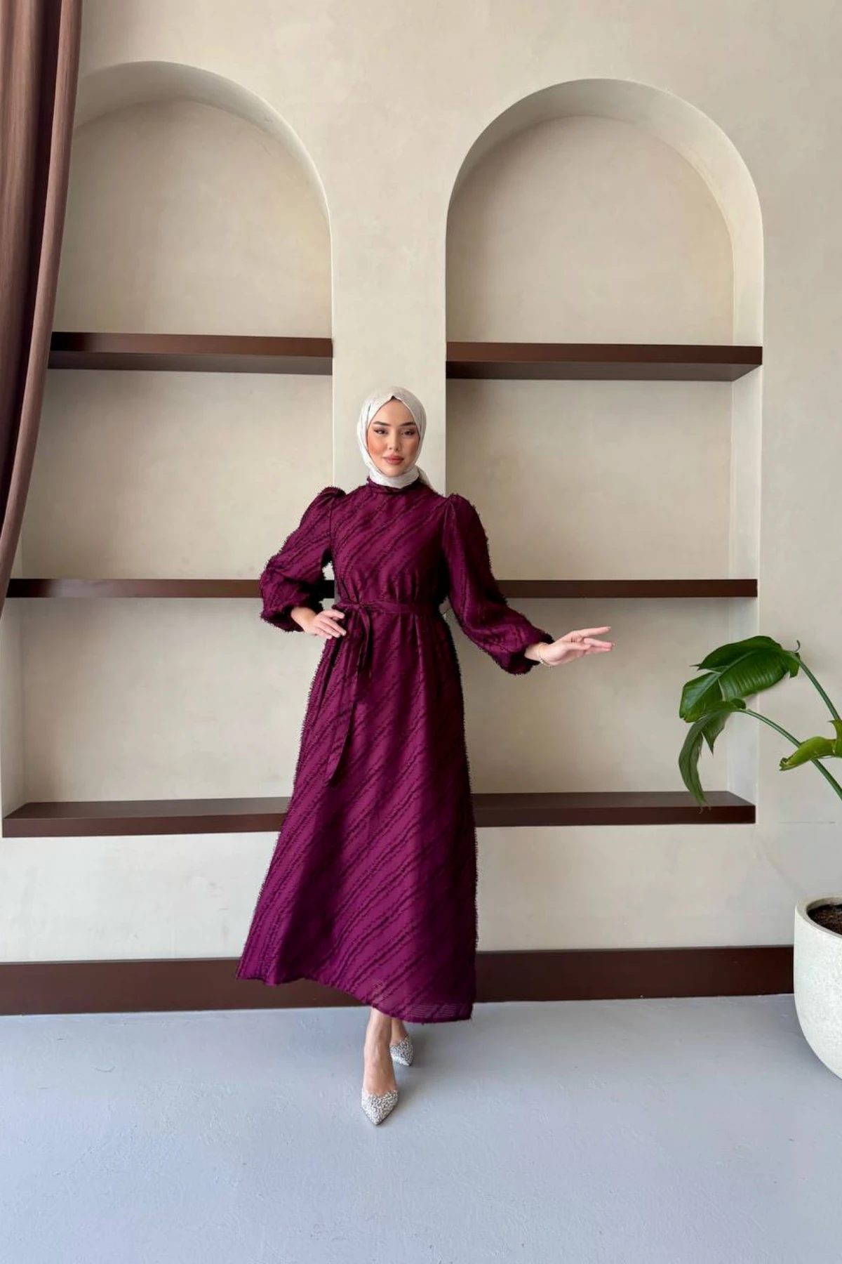 Yuvarlak Yaka Sim Desenli Balon Kol Belden Kuşaklı Astarlı Elbise