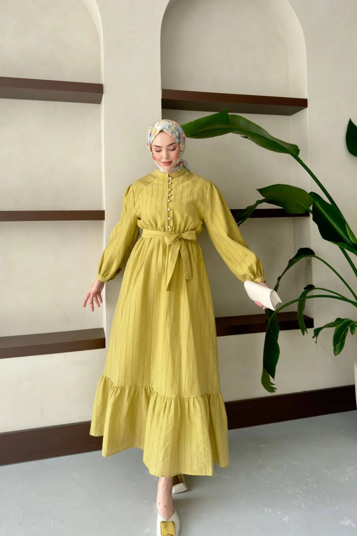 Hakim Yaka Yarım Taş Düğmeli Balon Kol Belden Kuşaklı Astarlı Tesettür Elbise