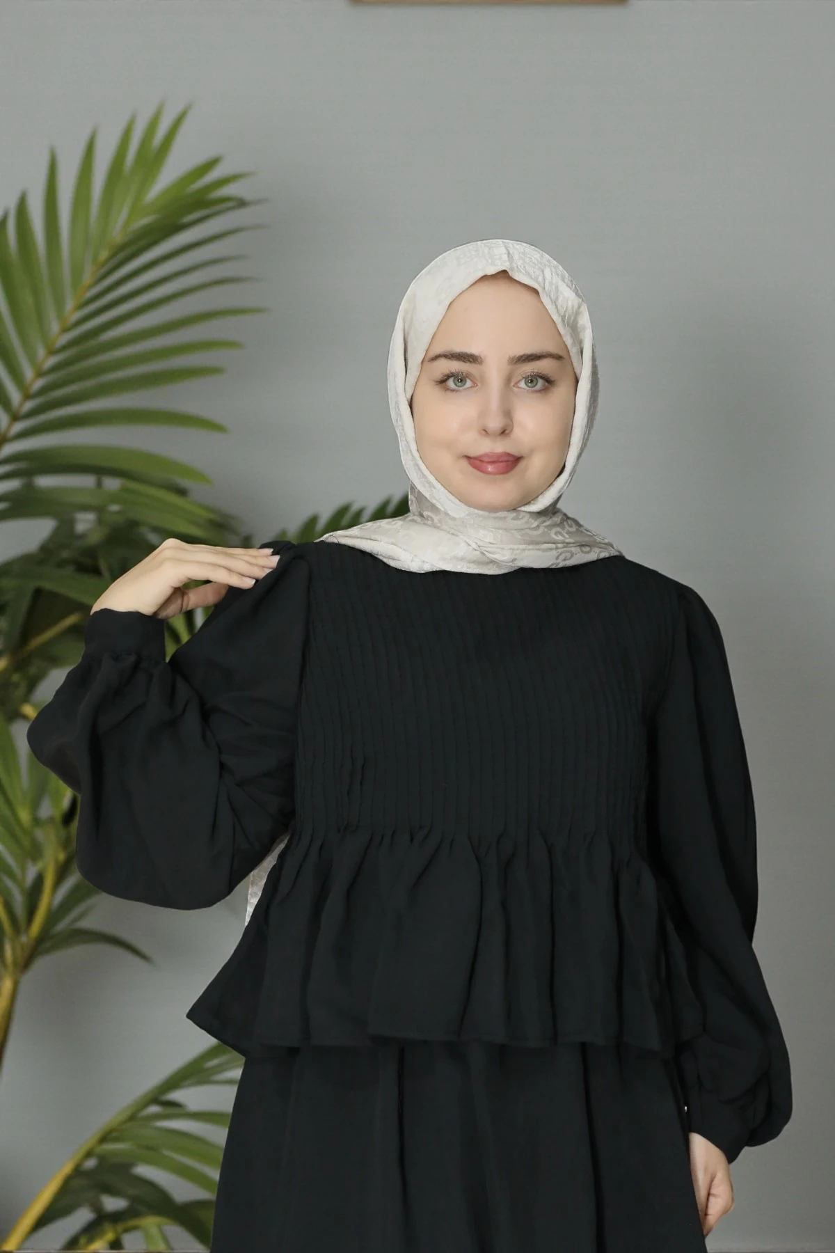 Piliseli Üst Volanlı Bel Detaylı İkili Takım