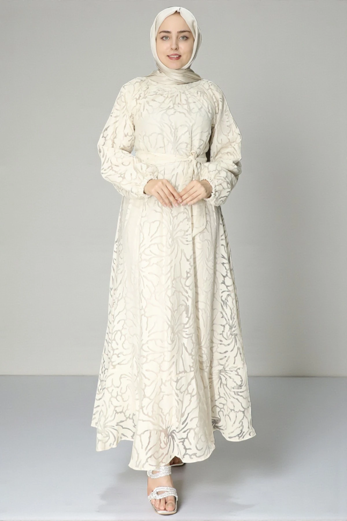 Dokulu Rahat Kesim Kuşak Detaylı Tesettür Elbise