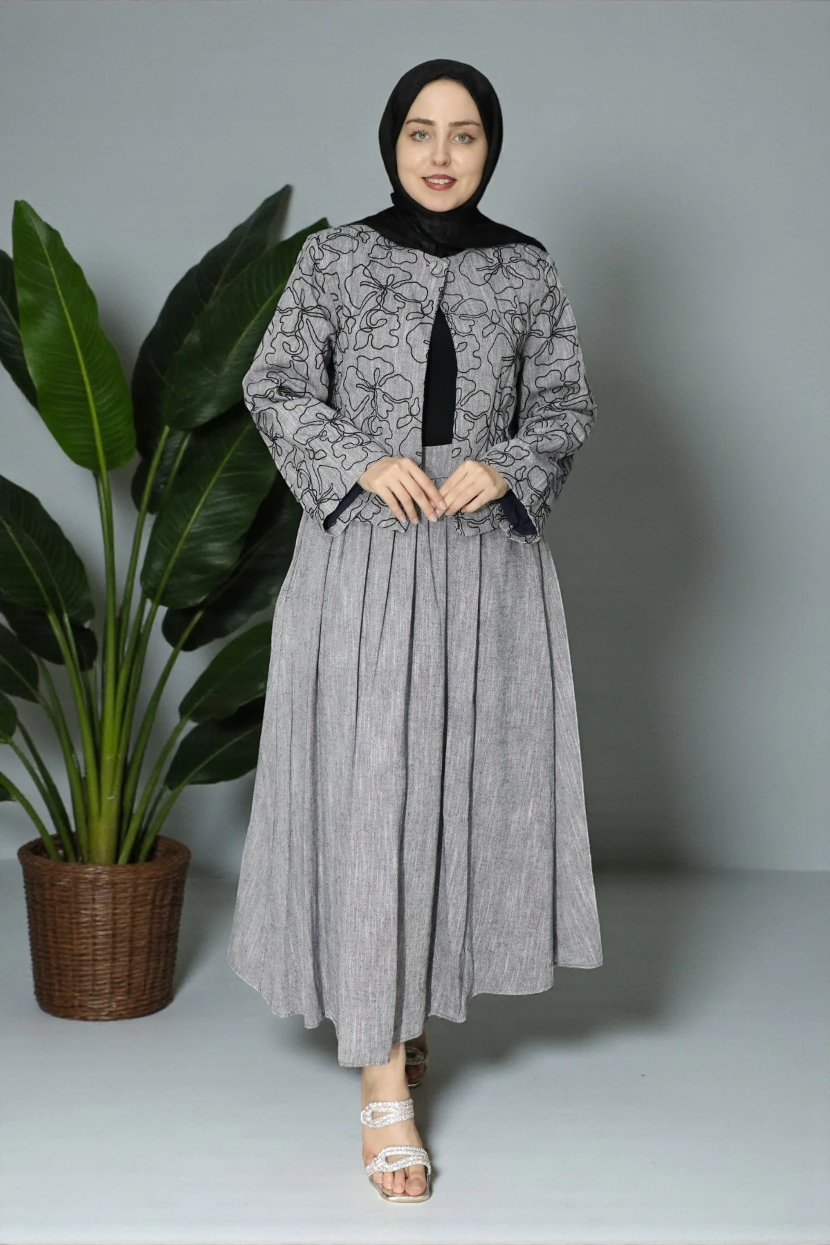 Zarif Nakış İşlemeli Modern İkili Takım