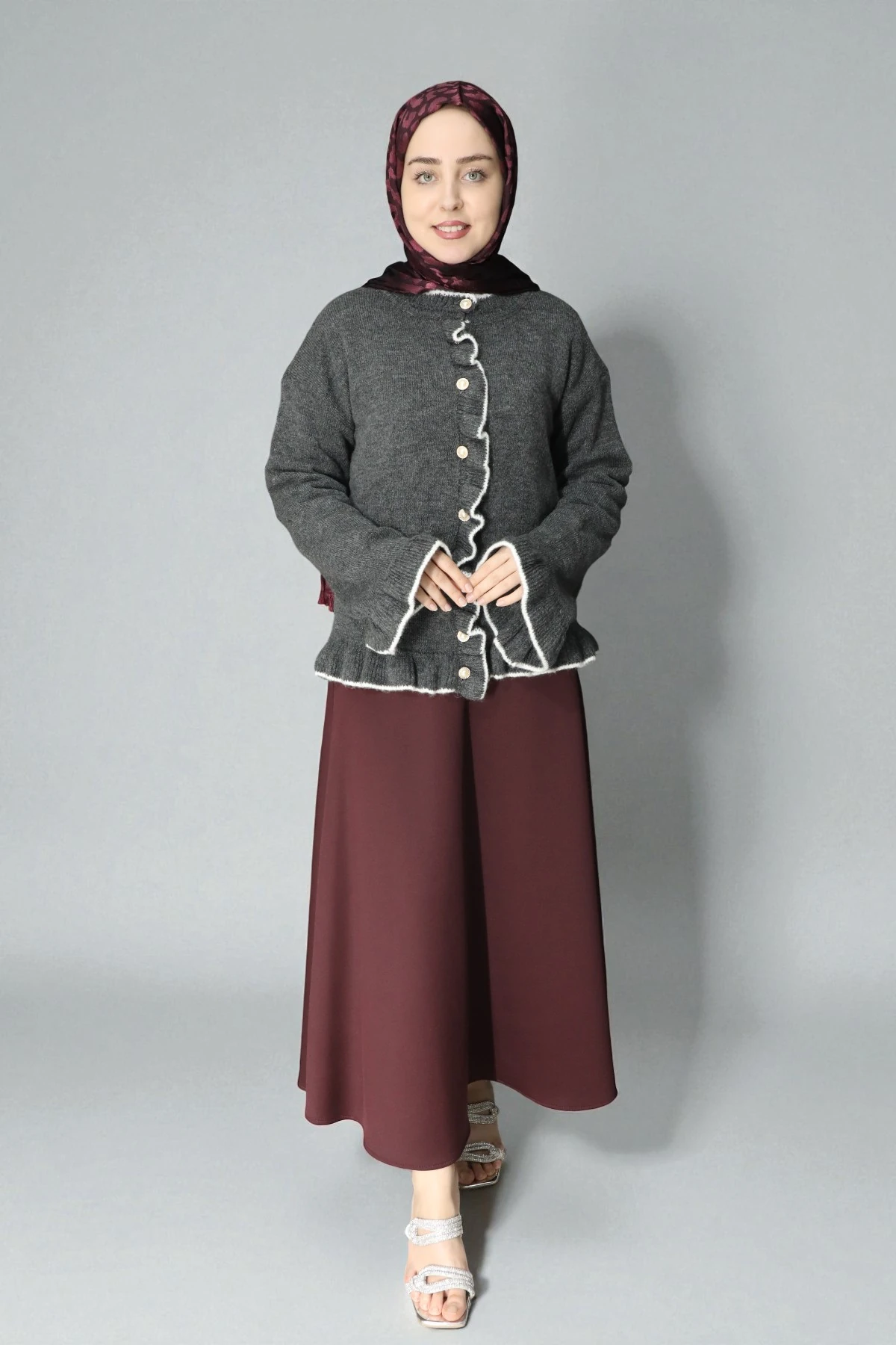 Kıvrım Kenar Detaylı Şık Triko Hırka