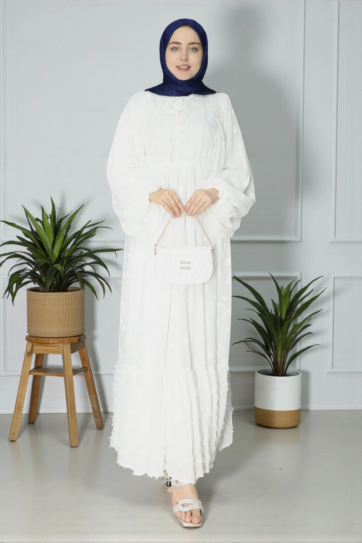 Volan Detaylı, Hafif Dokulu Tesettür Elbise