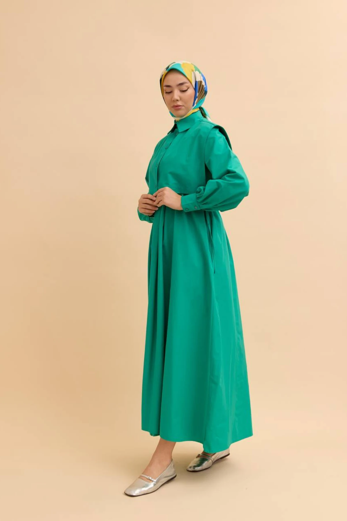 Gömlek Yaka Üst Katman Detaylı, Balon Kol Poplin Tesettür Elbise