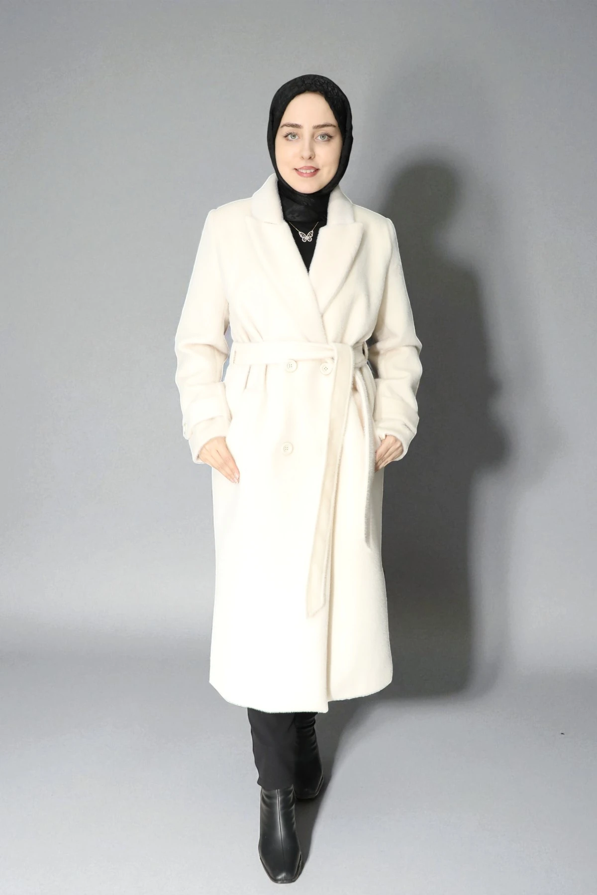 Modern Kesim Yumuşak Kürk Dokulu Kaban