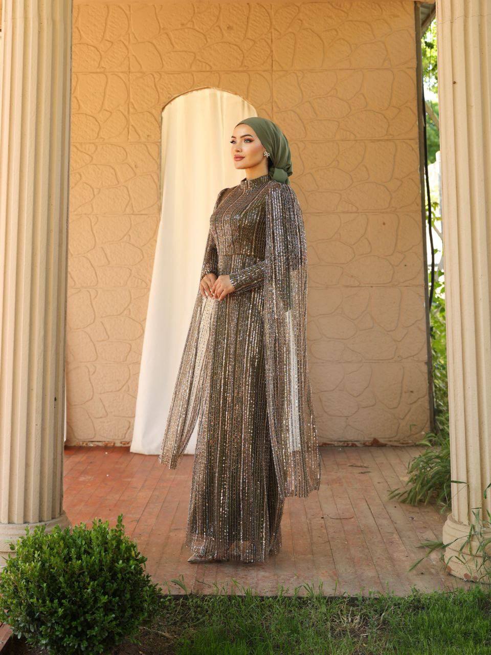 Pelerin Detaylı Taş ve Payet İşlemeli Tesettür Abiye