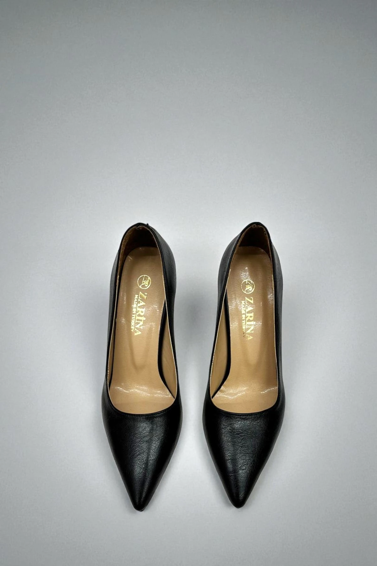 Siyah Suni Deri Sivri Burun Topuklu Ayakkabı