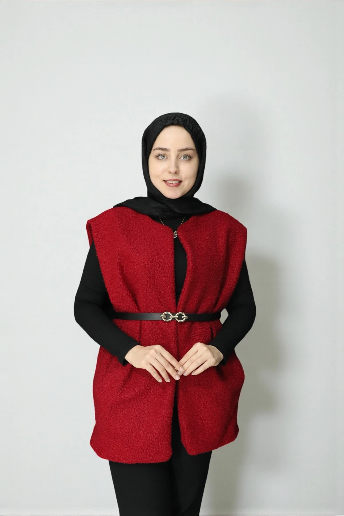 Deri Kemer Detaylı Peluş Yelek