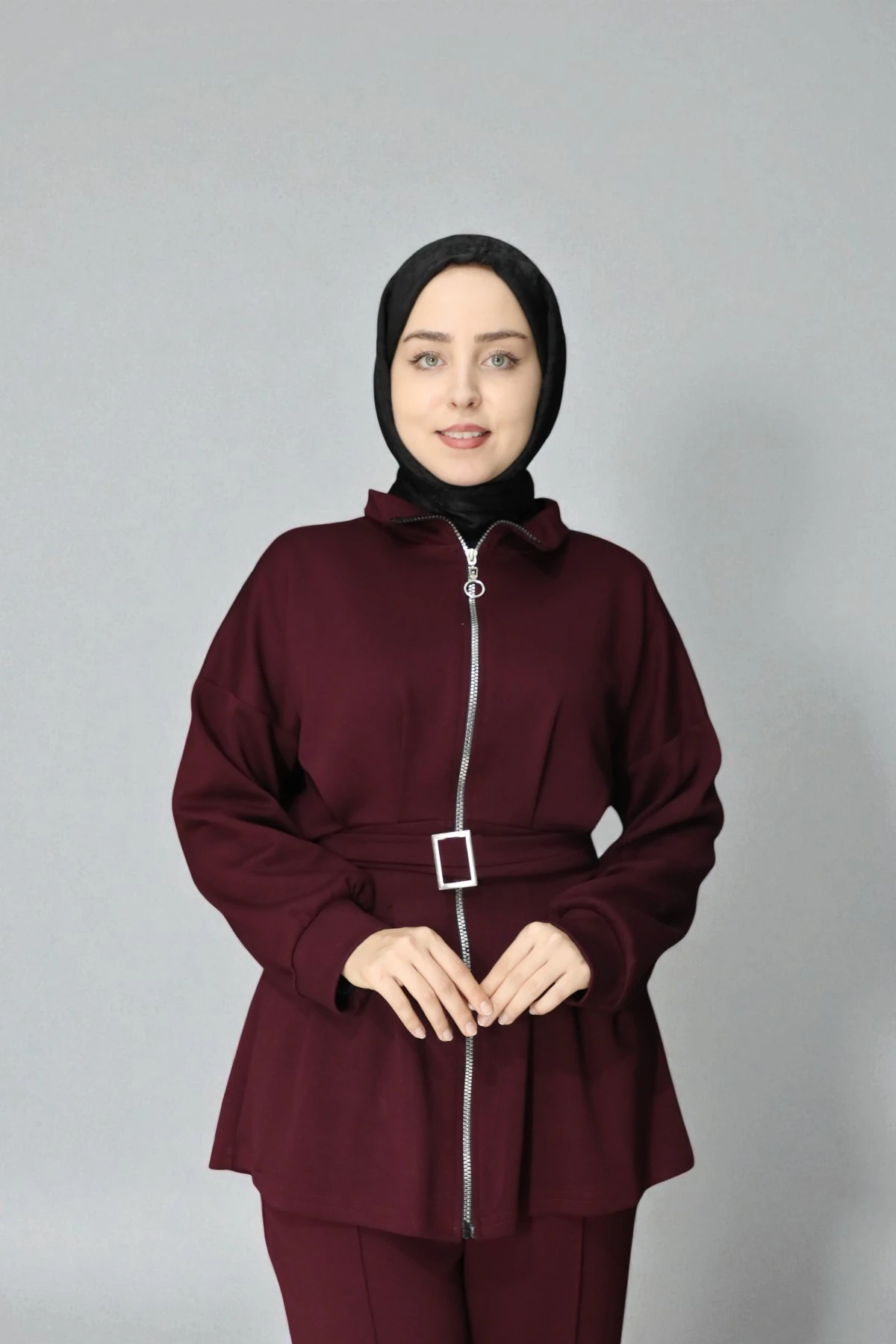 Tam Boy Fermuar ve Kemer Detaylı İkili Takım