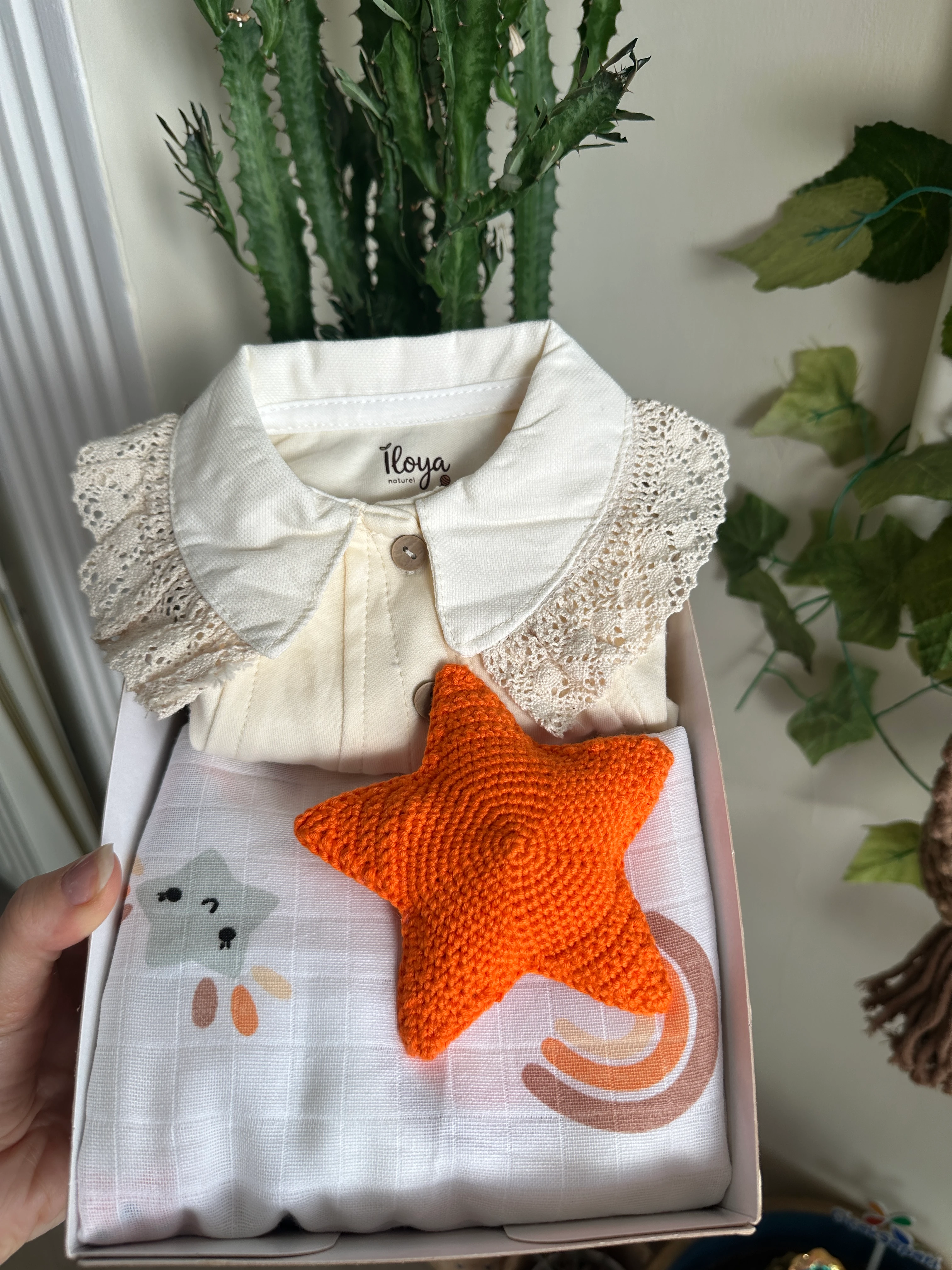 Miniklere Özel Yıldızlı: Lüks ve Konforlu 5'li Bebek Hastane Çıkışı Seti