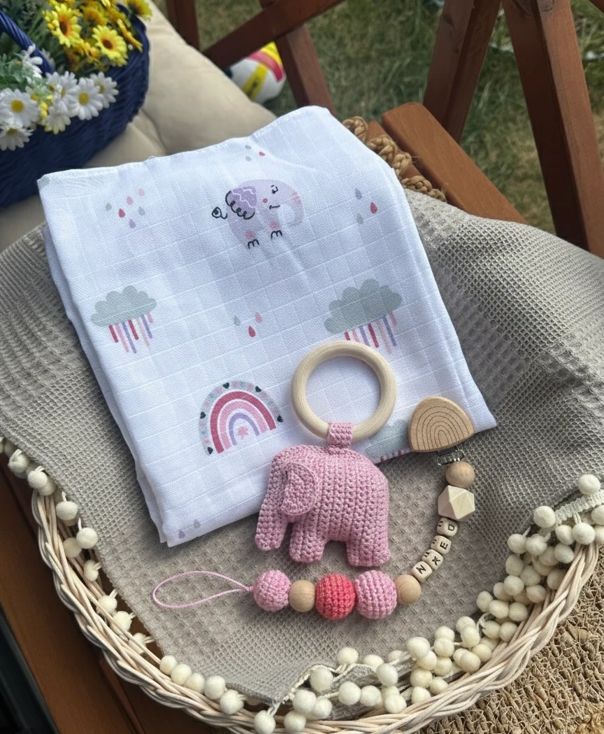 Fil Desenli Bebek Seti | Kişiye Özel İsimli Emzik Askılı Yenidoğan Hediye Set