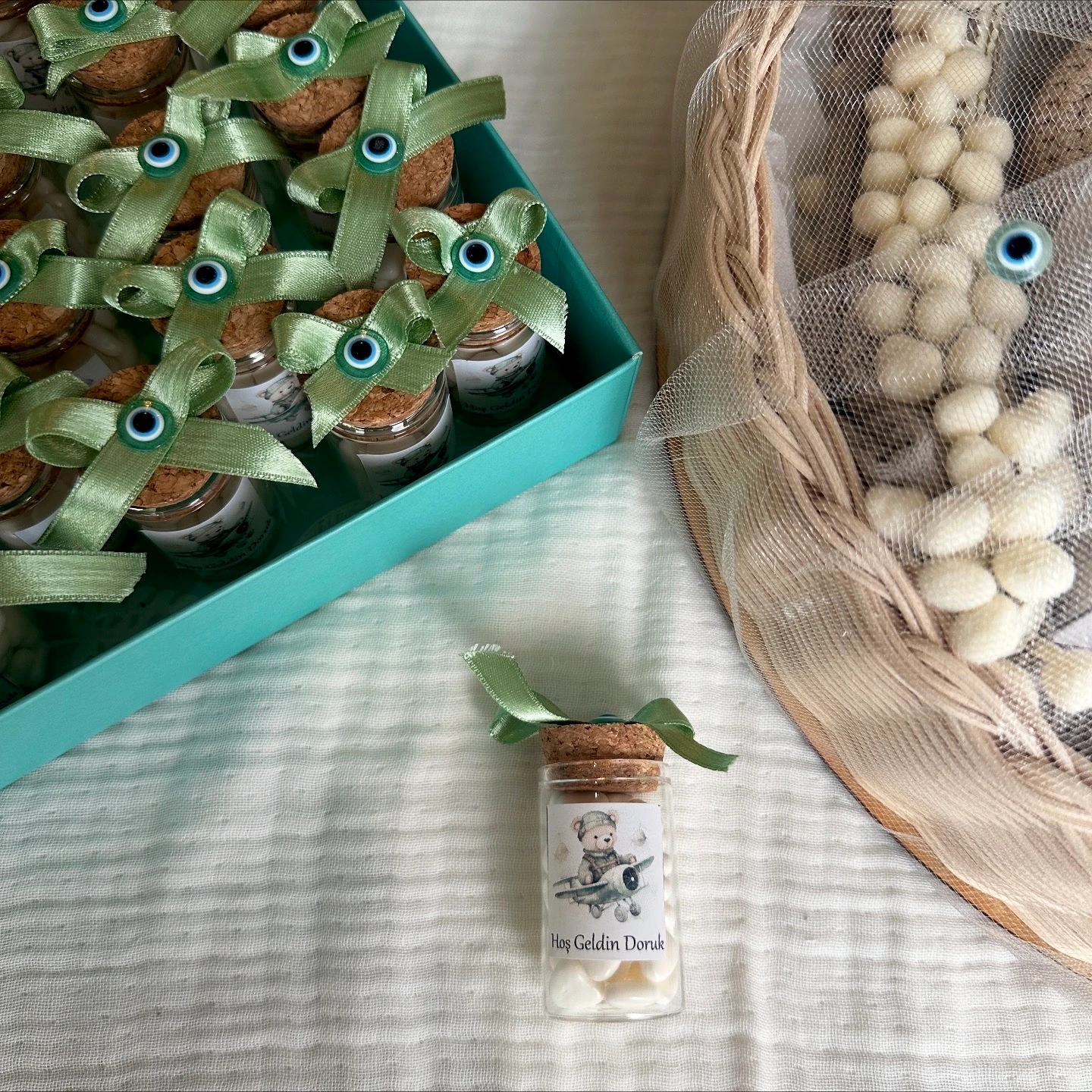 Bebek Şekeri Hediyelikleri – Cam Şişede Kalpli Şekerler | Kişiye Özel Tasarım