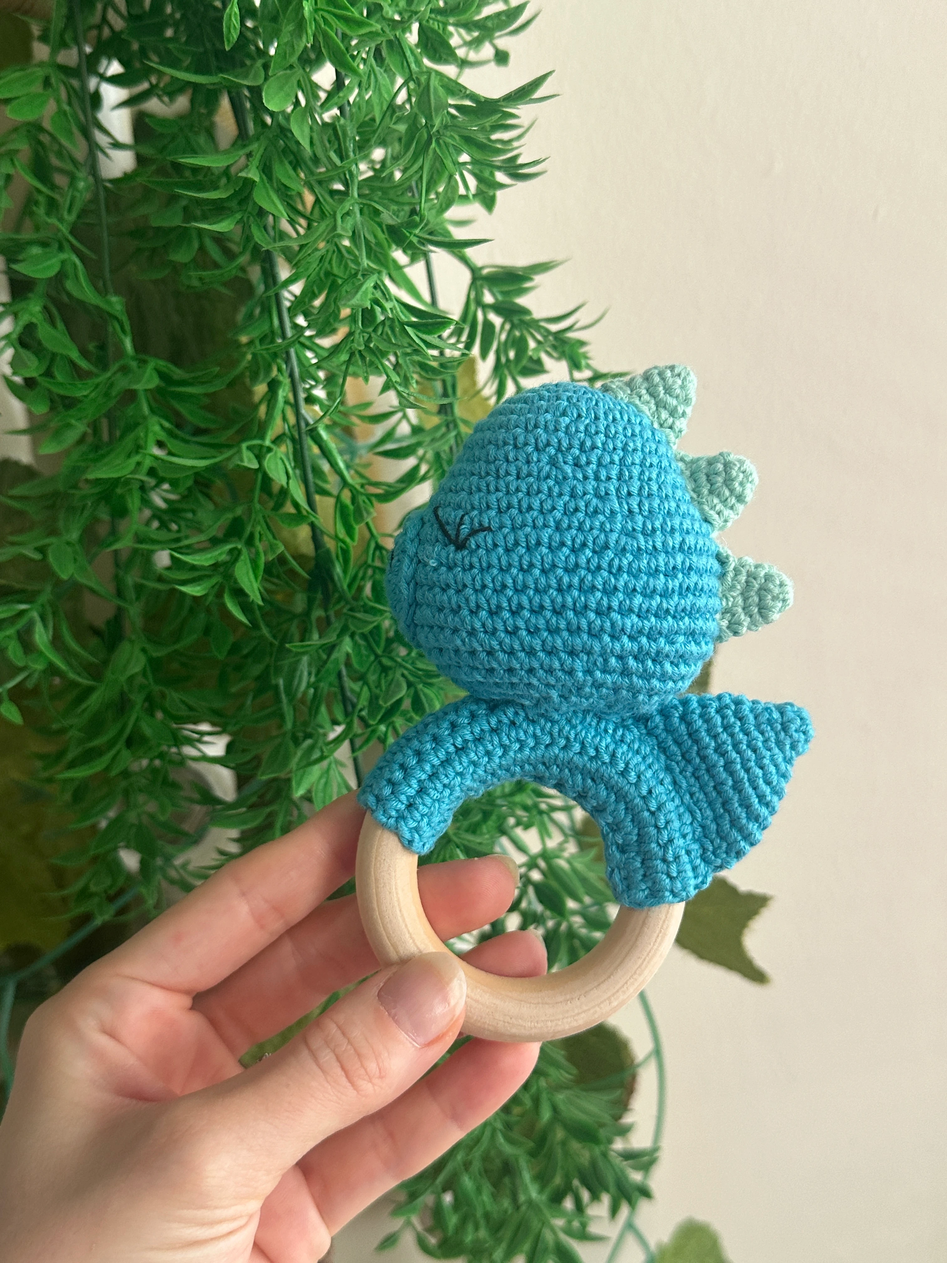 Dinozor Amigurumi El Örgüsü Çıngırak Oyuncak