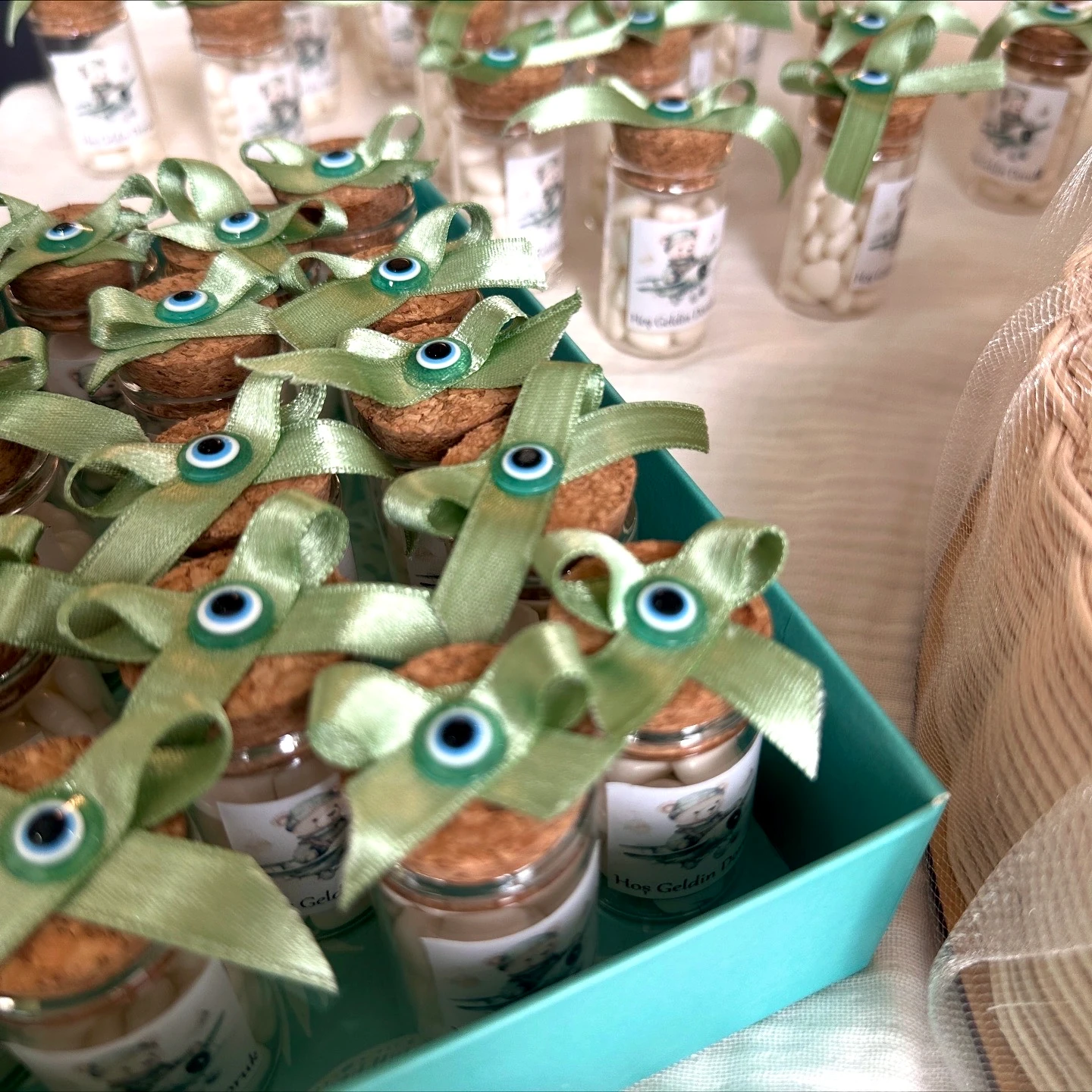 Bebek Şekeri Hediyelikleri – Cam Şişede Kalpli Şekerler | Kişiye Özel Tasarım