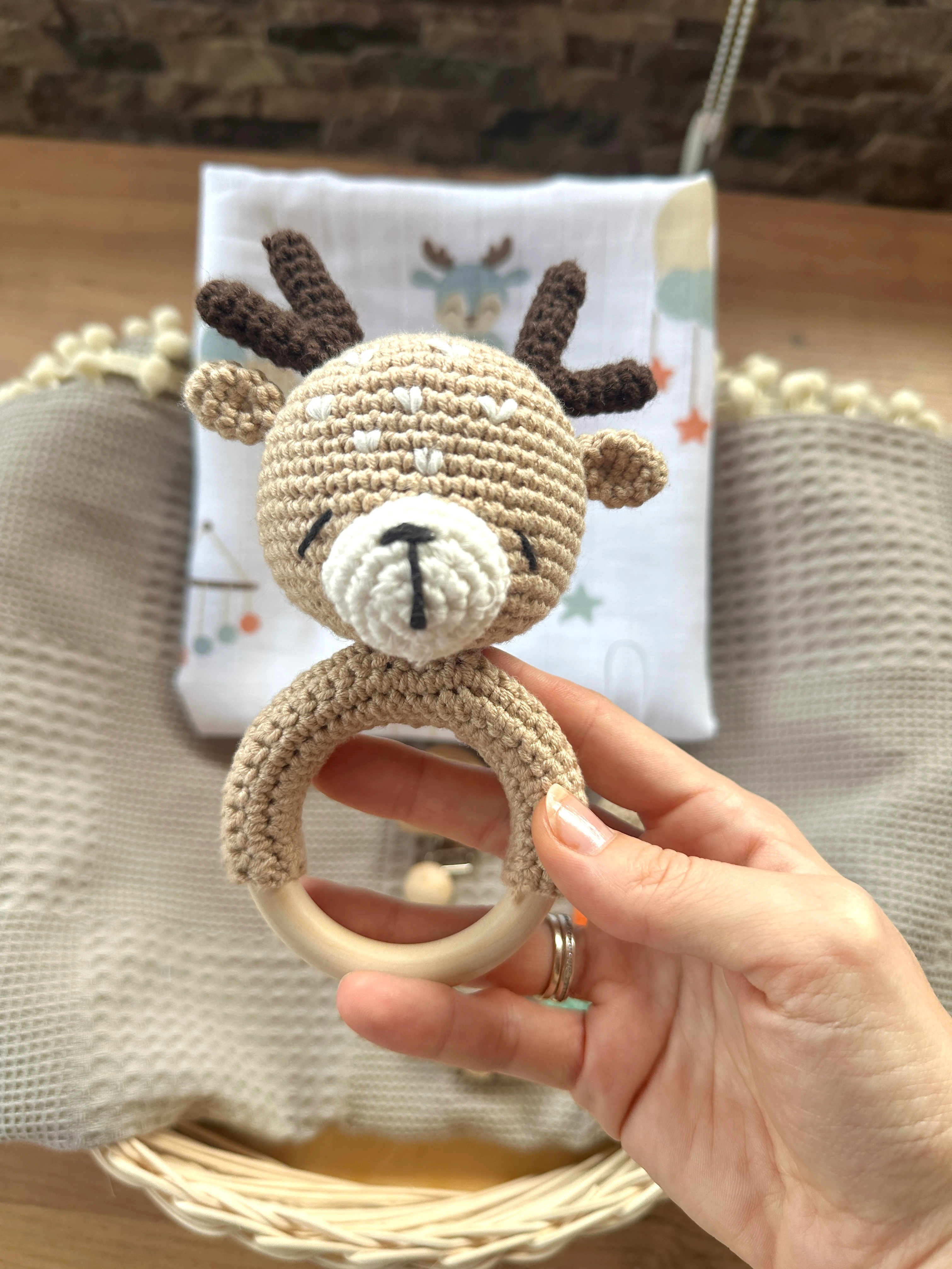 Geyik Amigurumi El Örgüsü Çıngırak Oyuncak