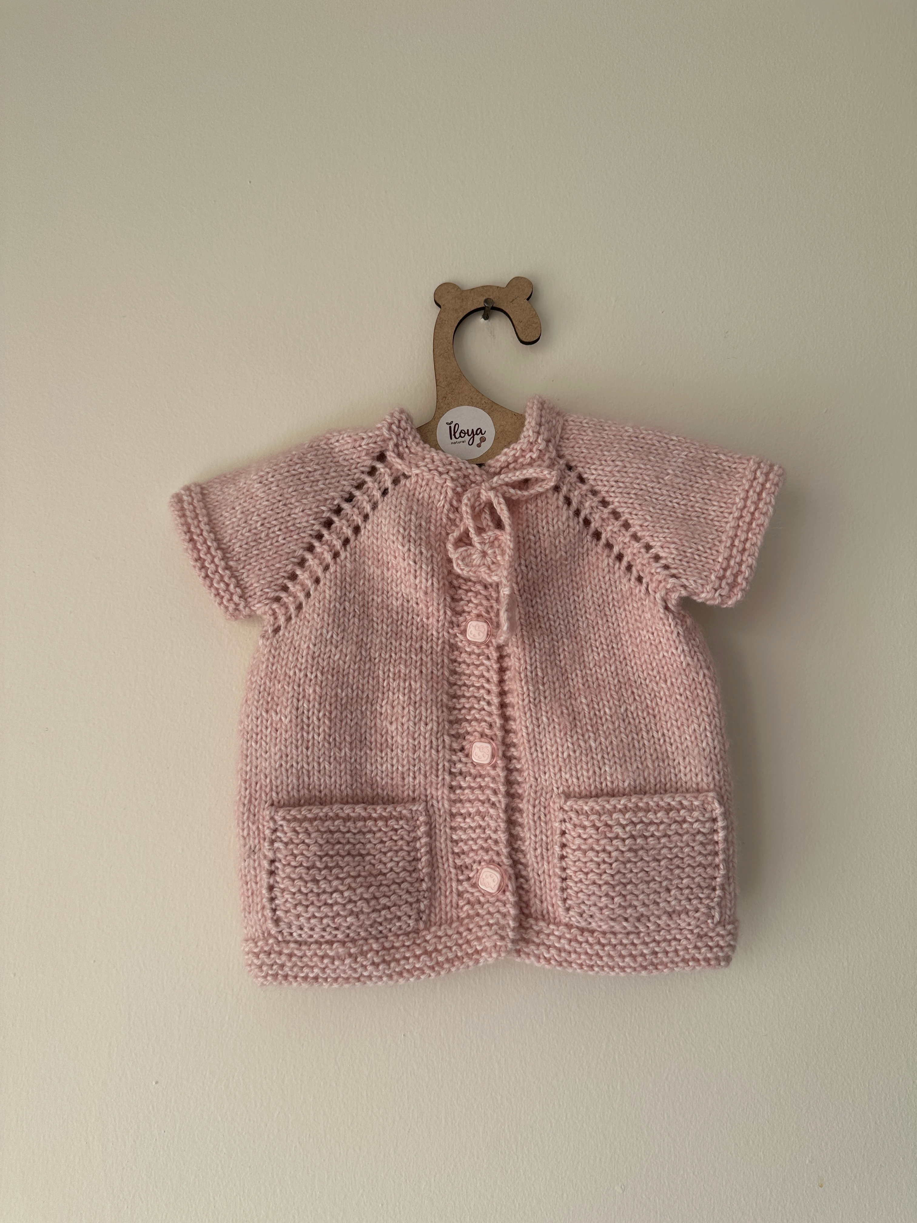 El Örgüsü Pembe Yün Bebek Yelek