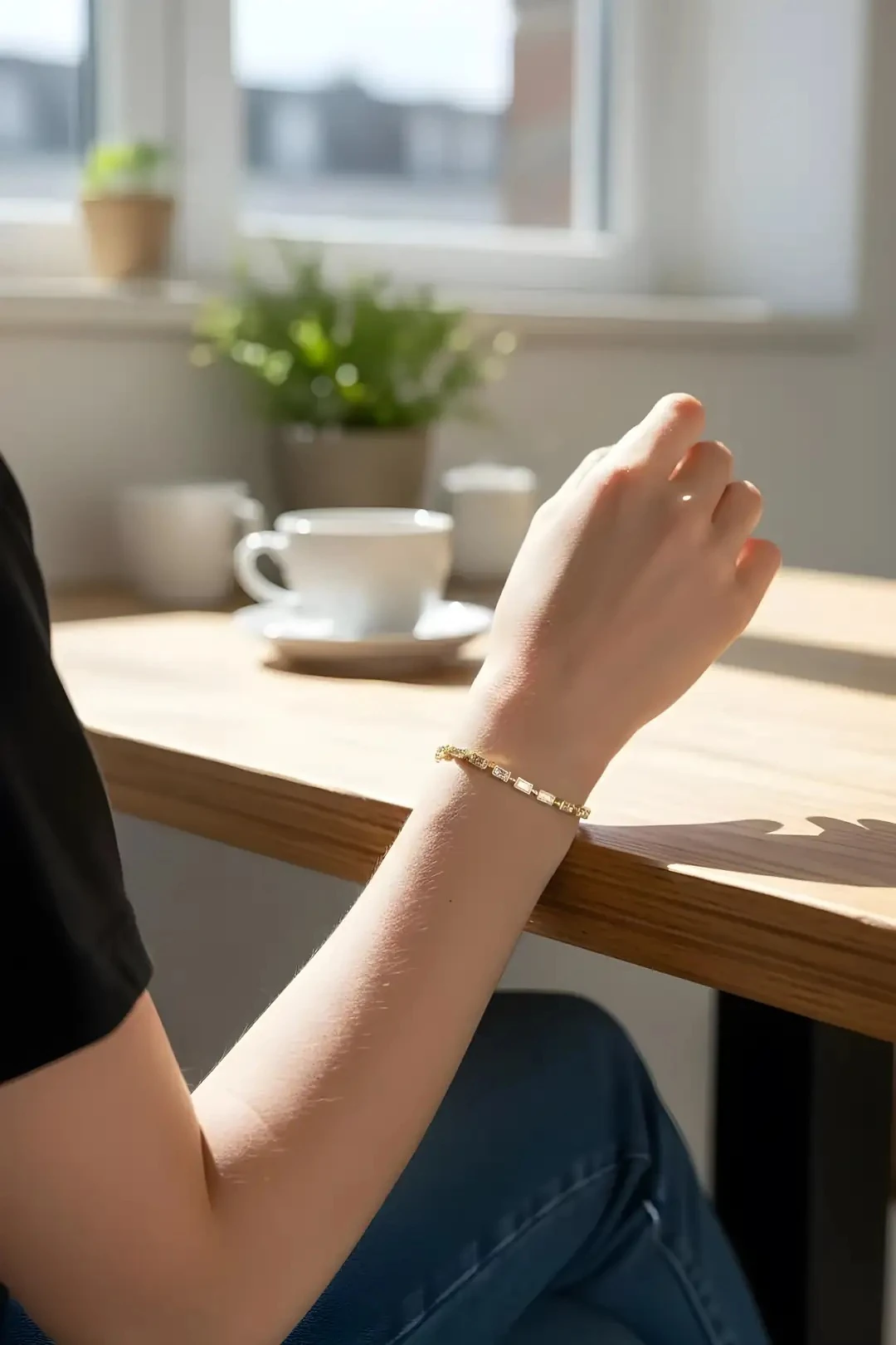 Kristal Taşlı Bileklik - Altın Kaplama