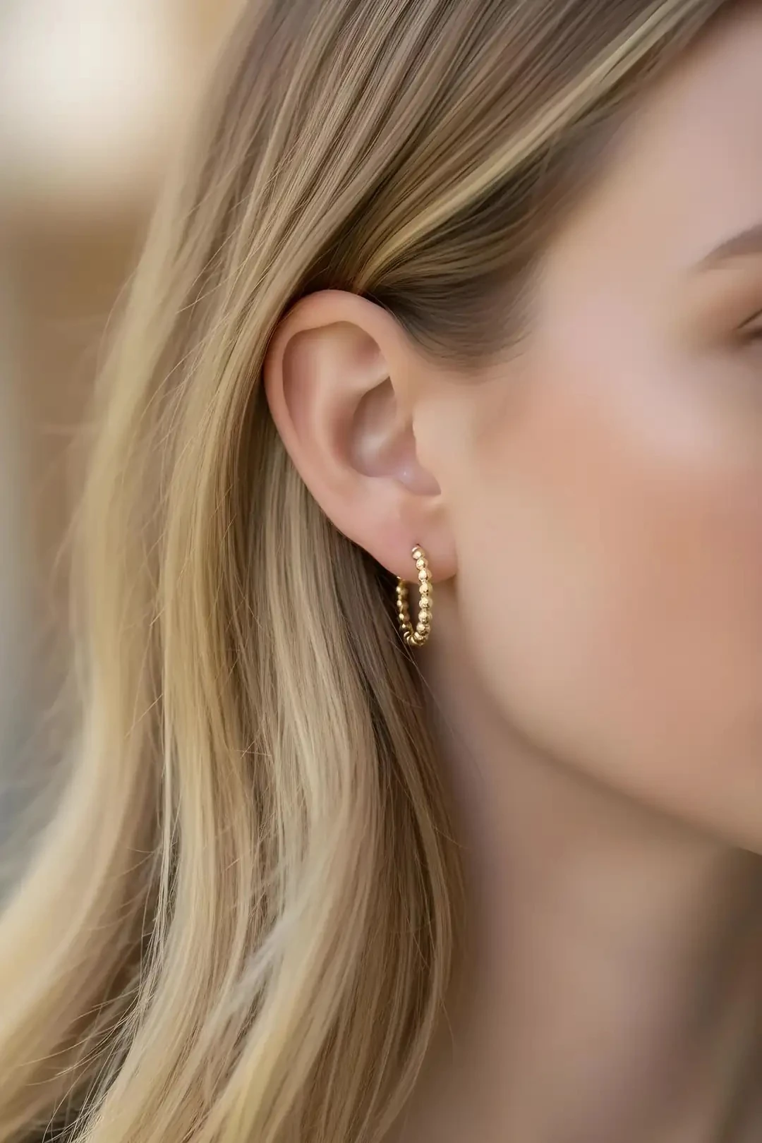 Top Detaylı Halka Küpe - Altın Kaplama