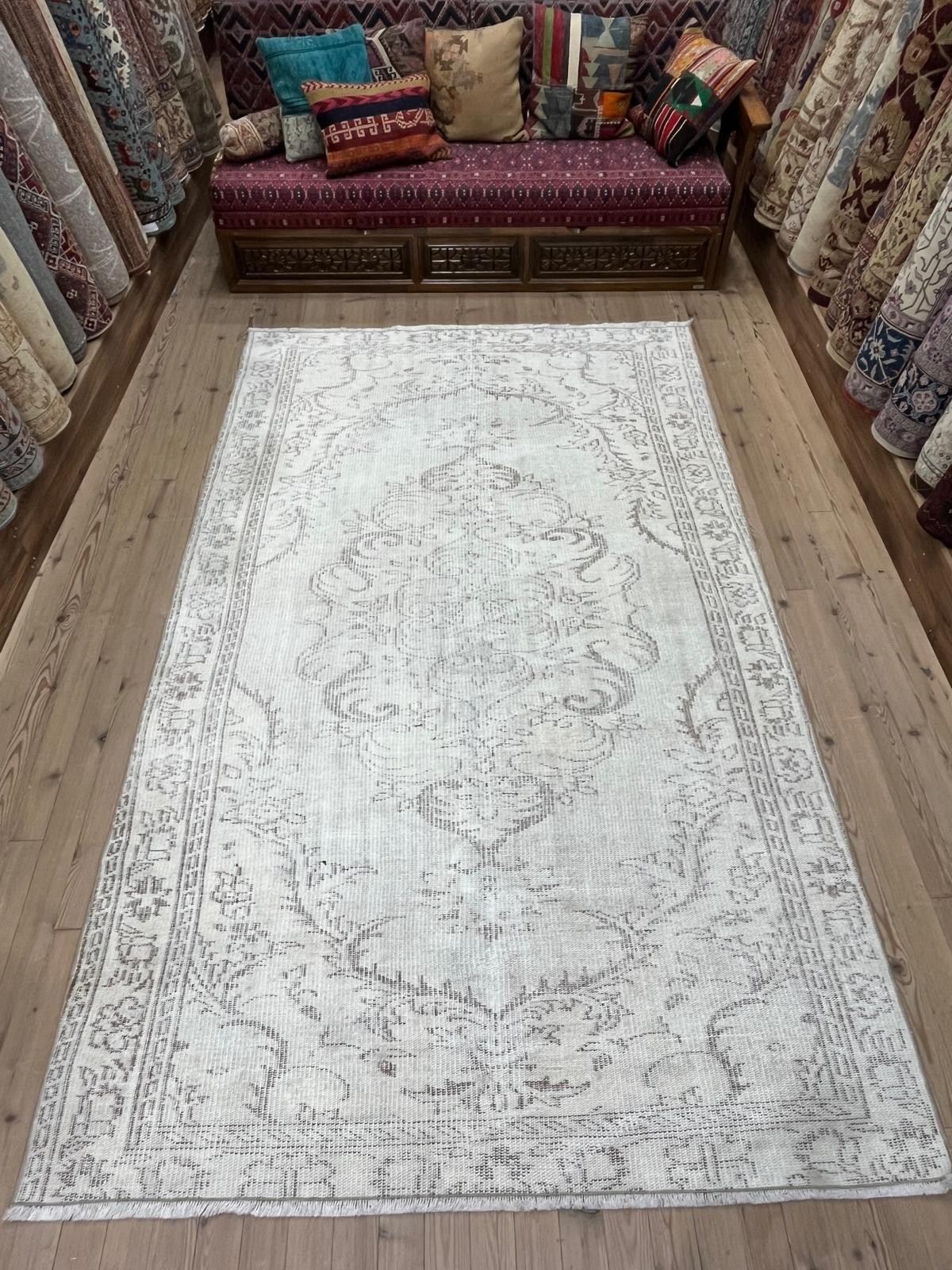 EL DOKUMA VİNTAGE HALI - 170 x 258