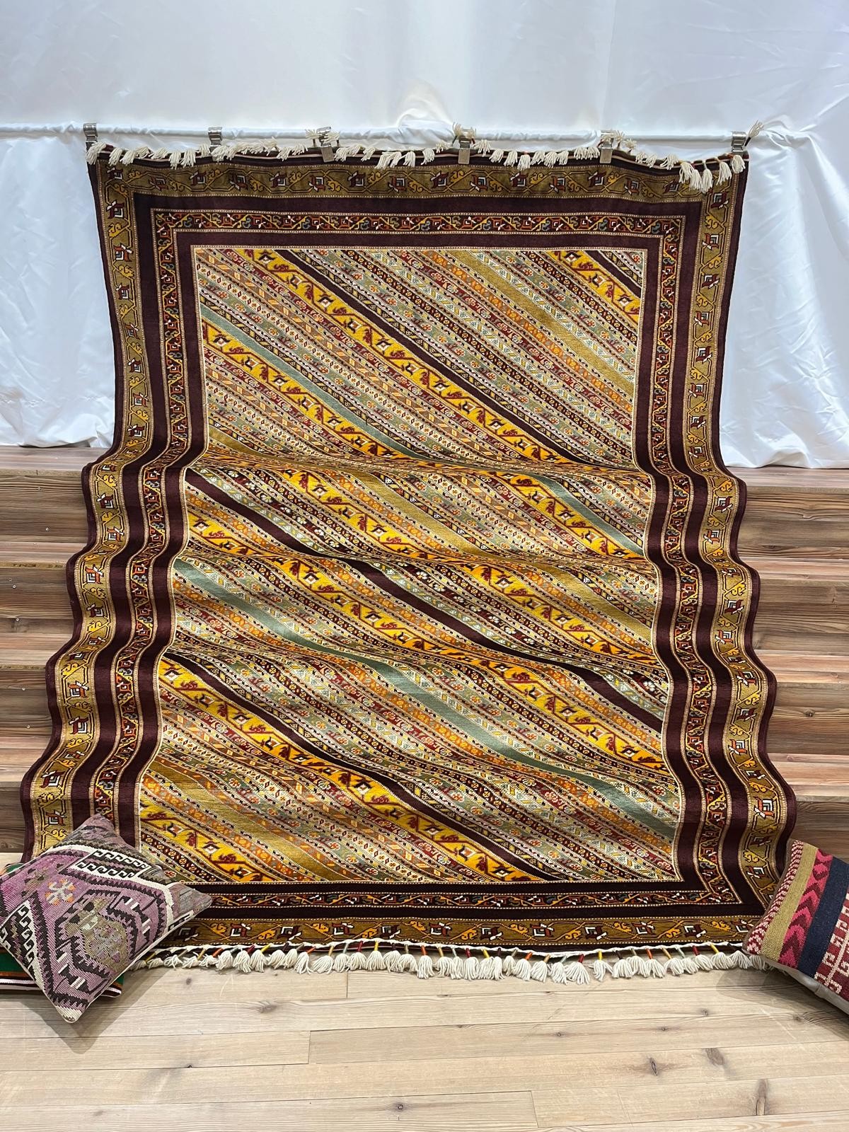 EL DOKUMA SİVAS HALI - 195 x 283