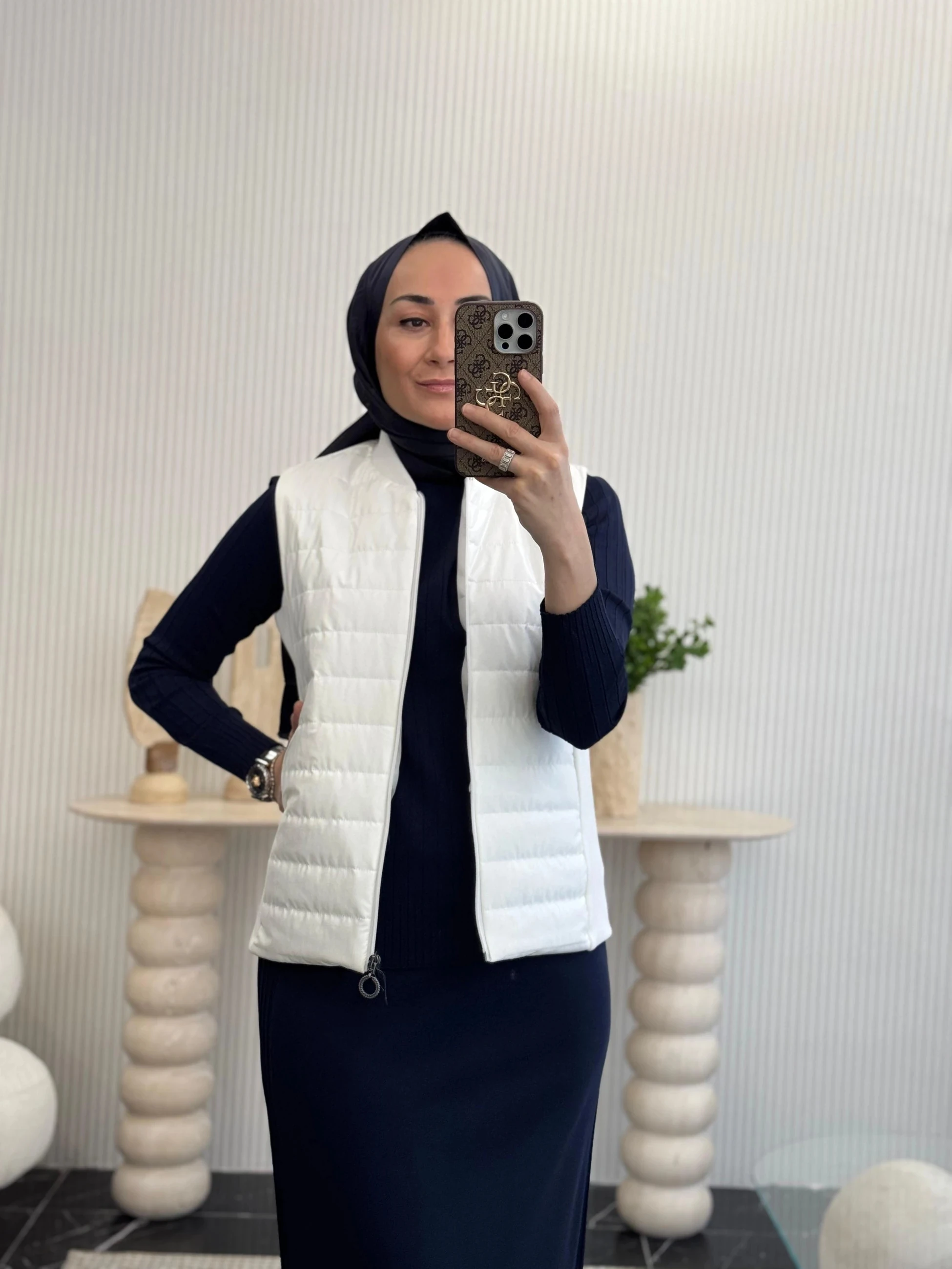 Mutlu Ertan Kısa Şişme Yelek  - Ekru