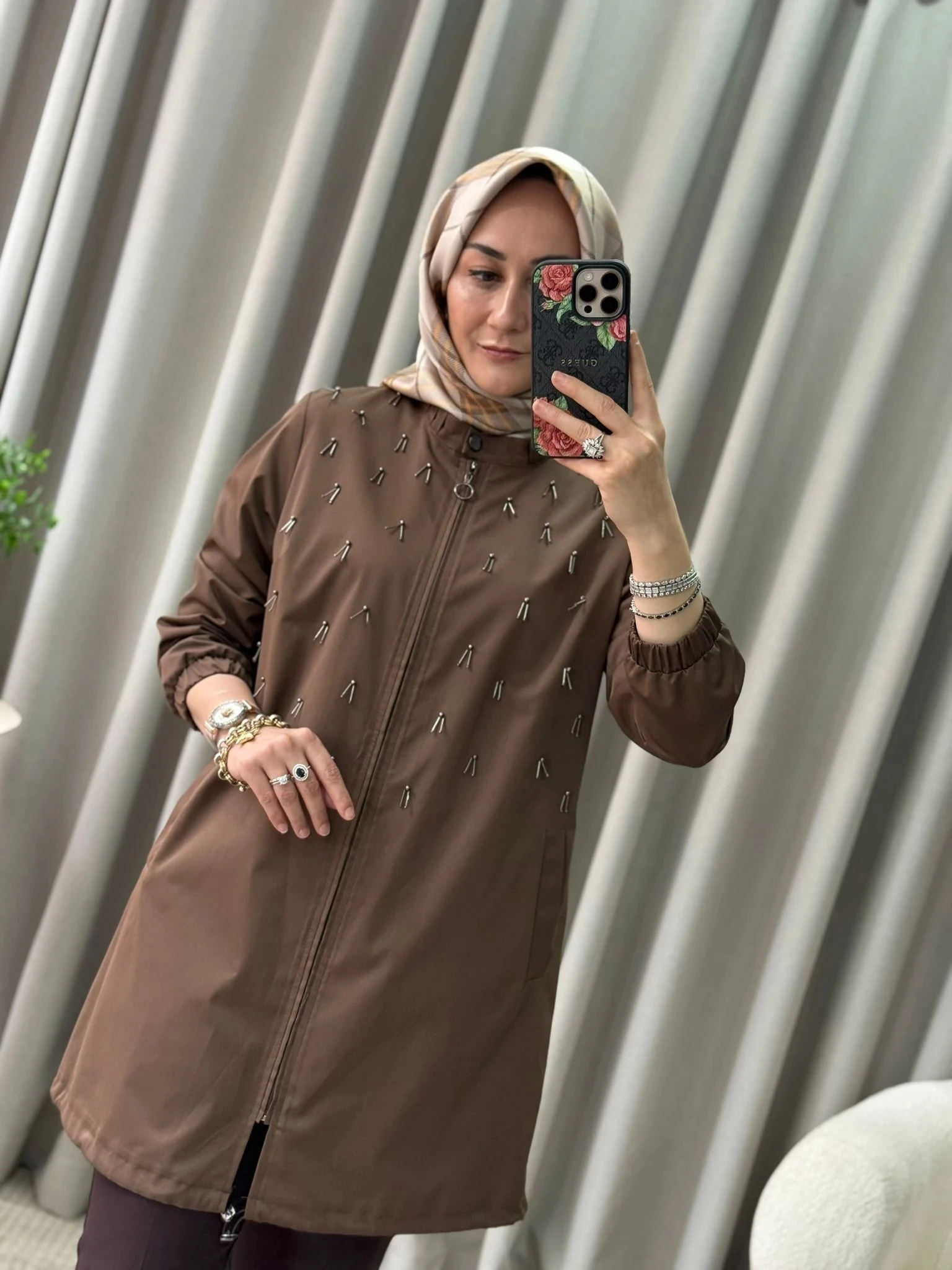 Fuat Gürşen Boncuk Detay Kap - Kahverengi