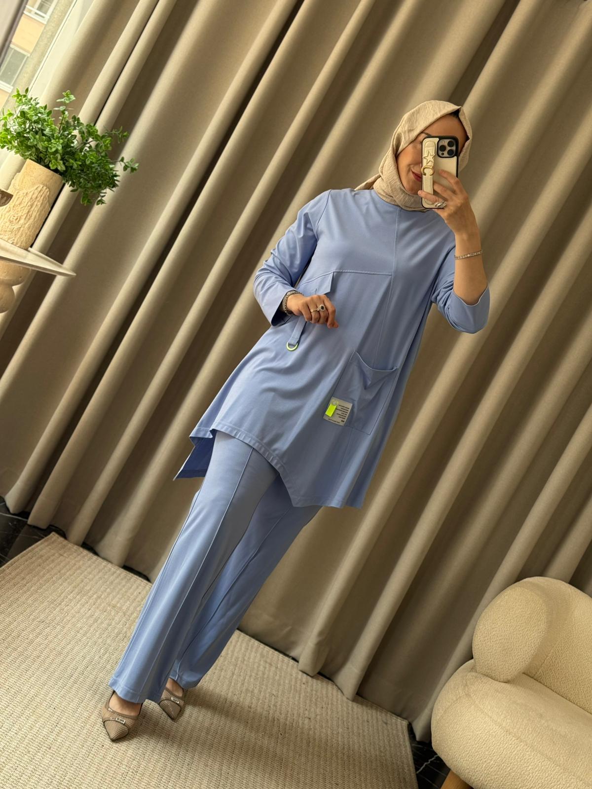 Tığ Triko Asimetrik Kesimli Aksesuar Detaylı Takım - Mavi