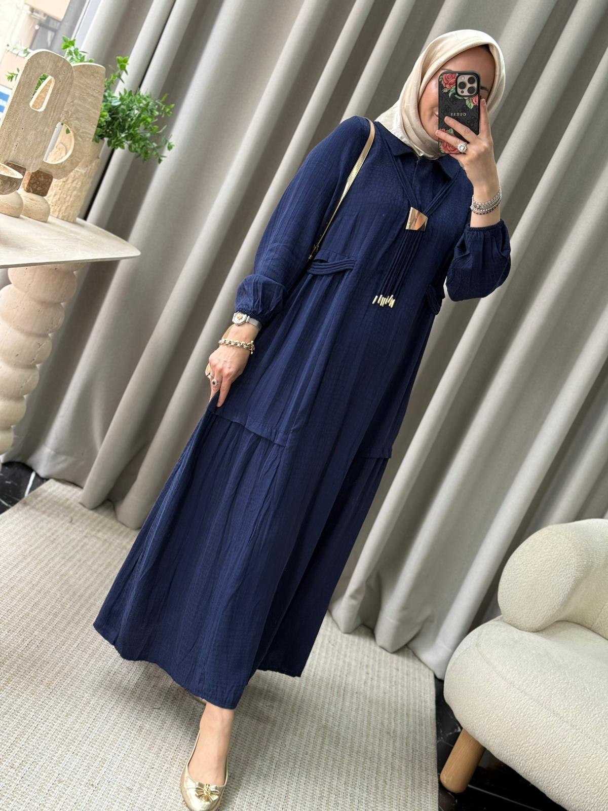 Lissmore Kolye Detaylı Elbise