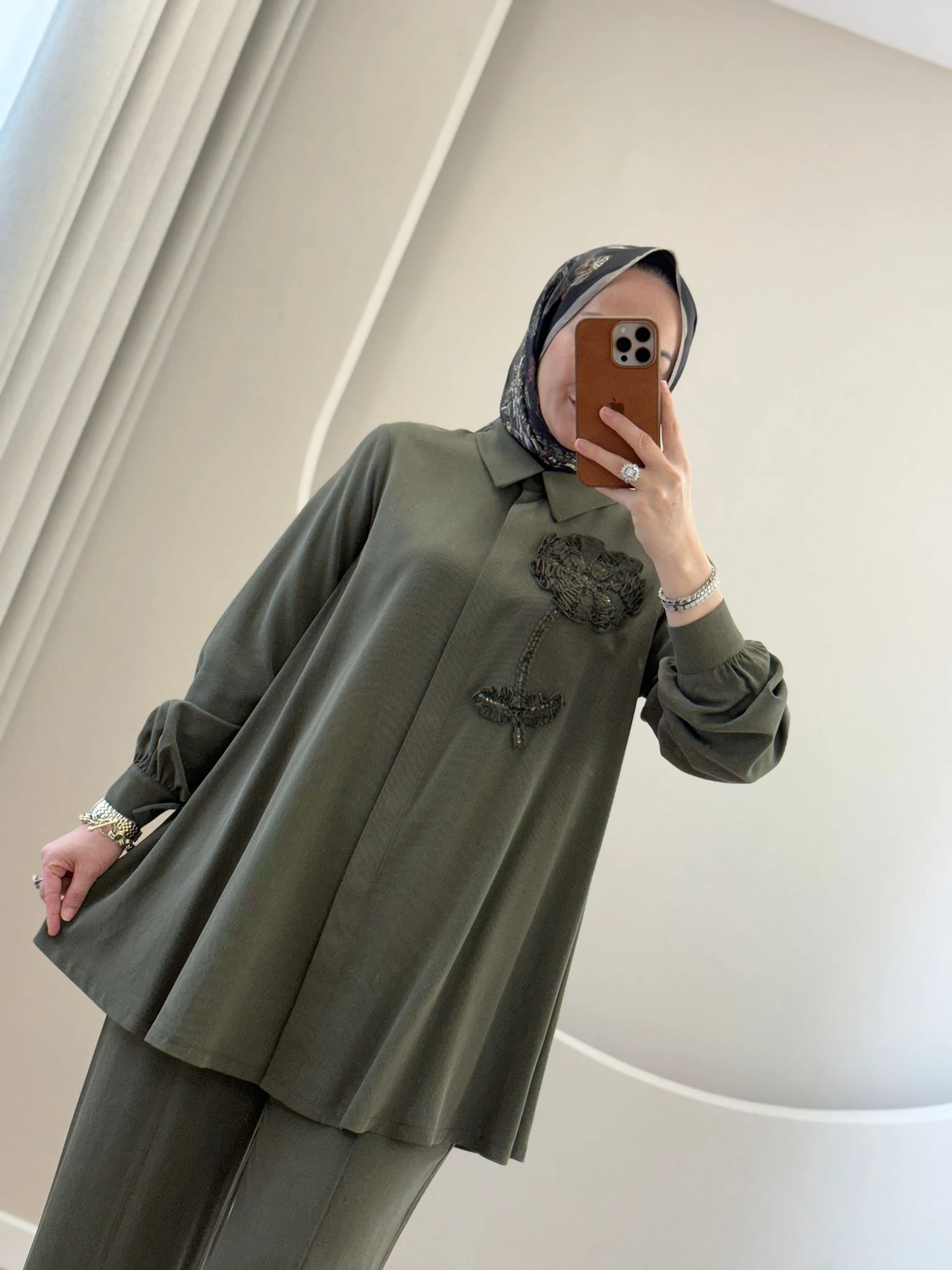 Nuss Yaka Kabartma Desen Takım- Haki