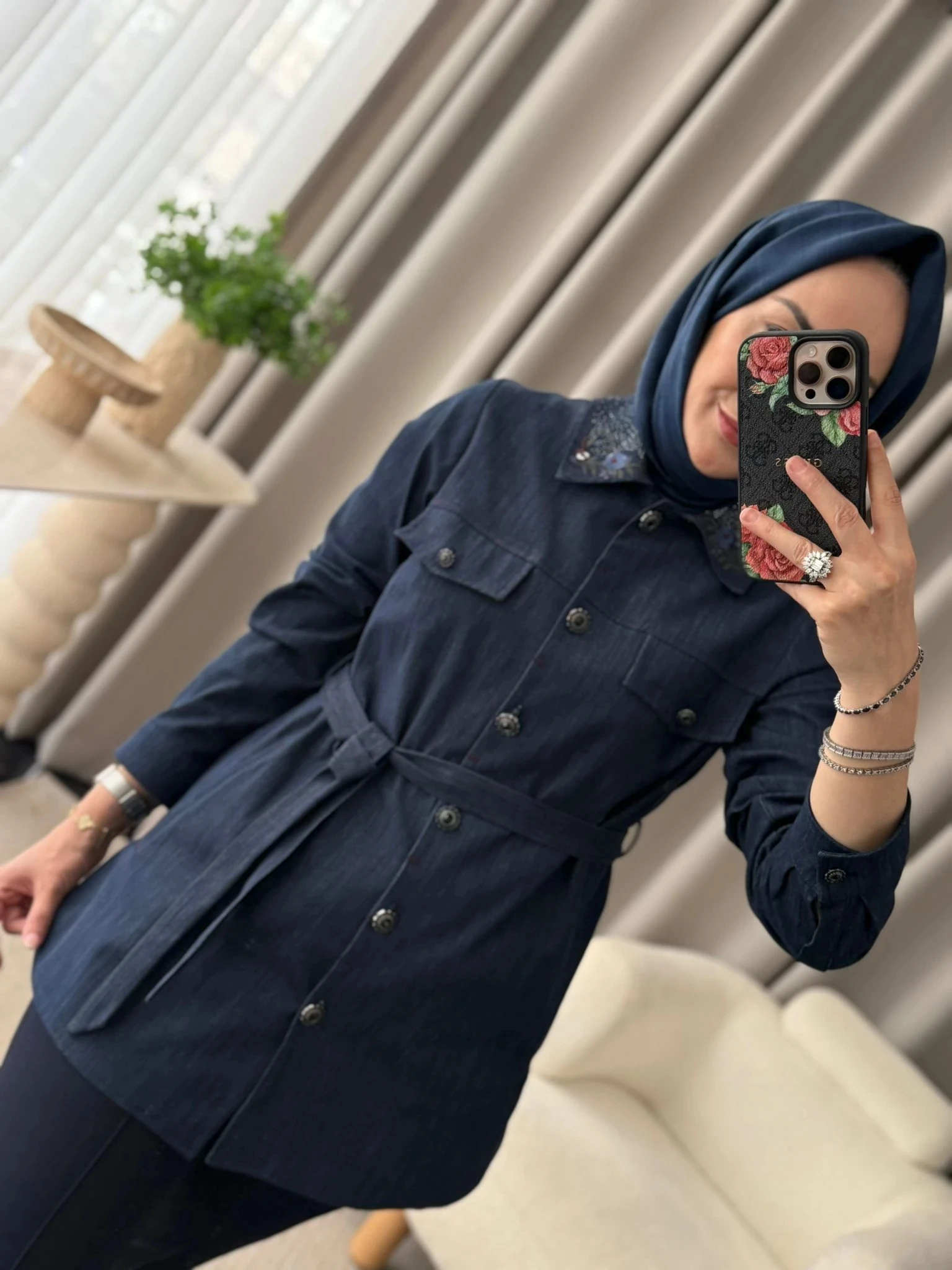 Fuat Gürşen Sırtı İşlemeli Kot Ceket