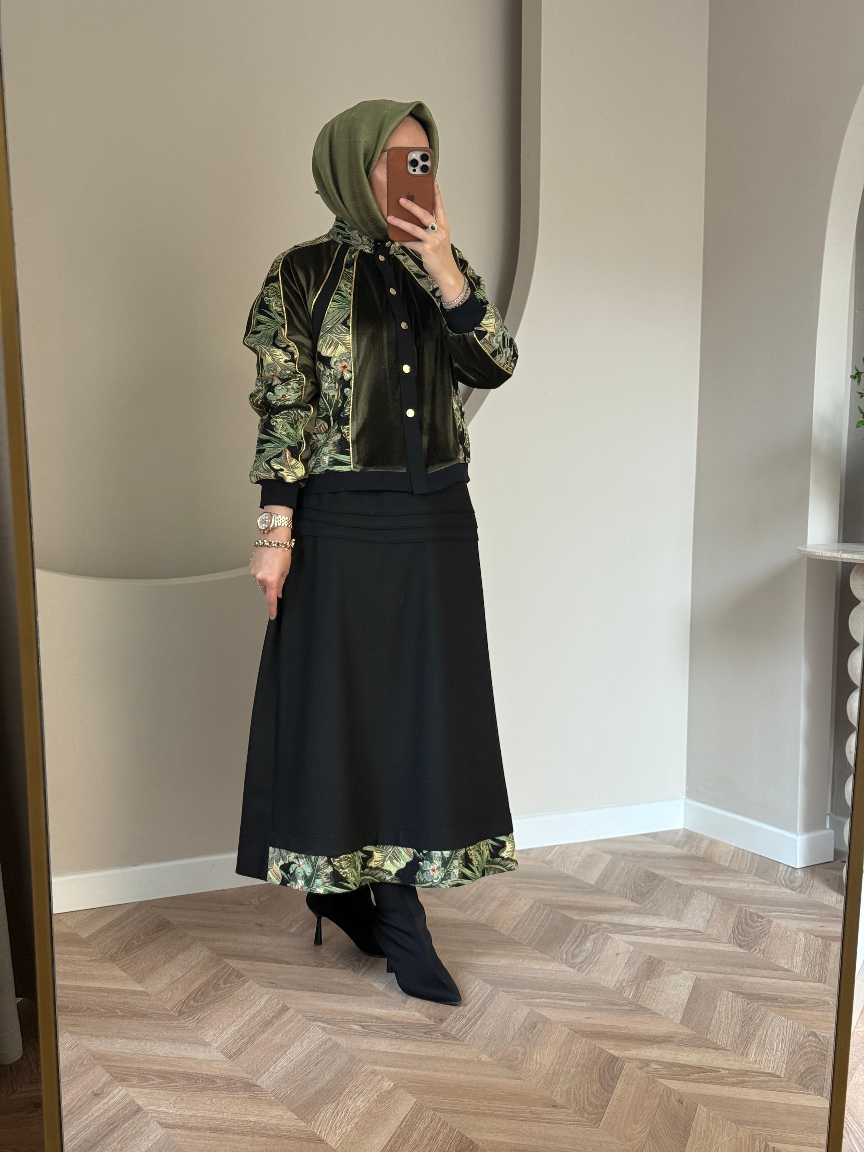 Ghisa Kadife Kumaş Kombinli Etekli Takım-Siyah