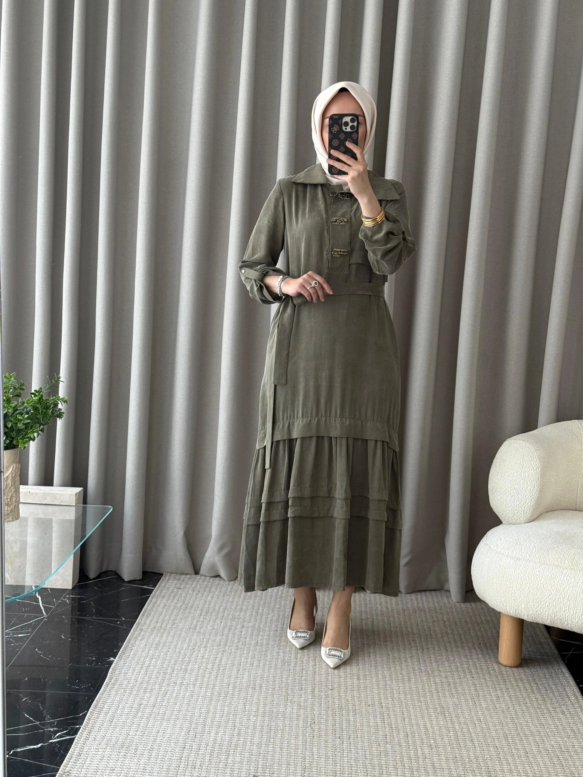 Qeffa Etek Ucu Fırfırlı İpek Elbise - Yeşil