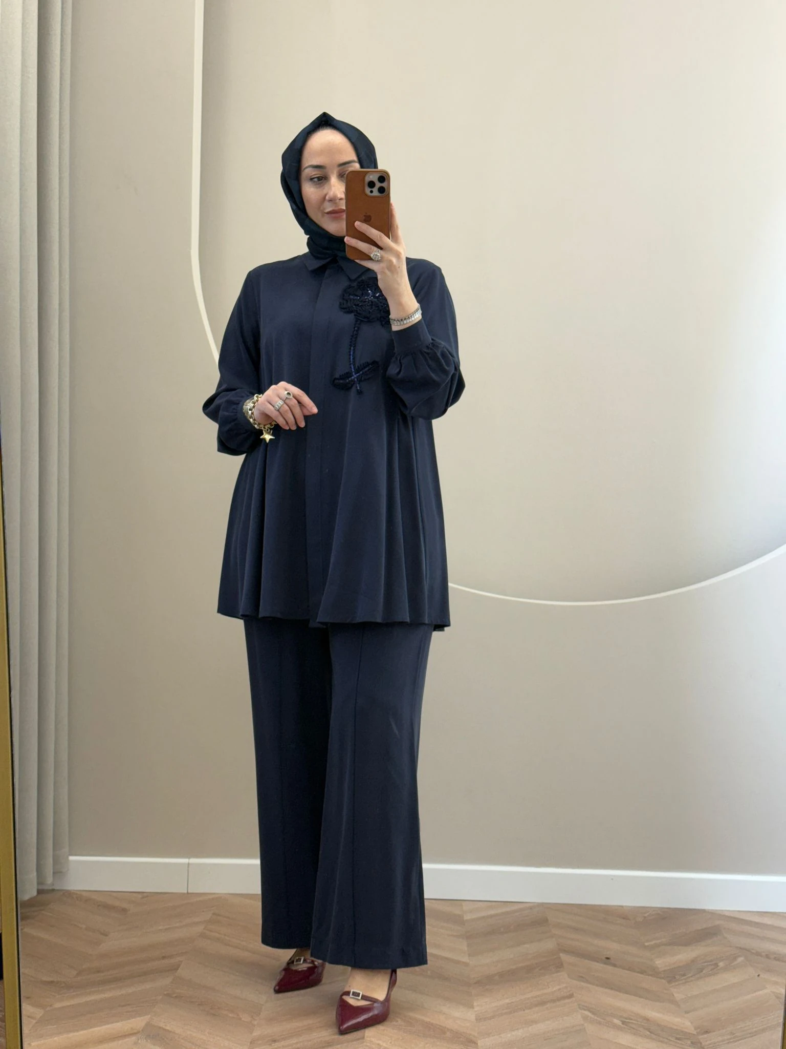 Nuss Yaka Kabartma Desen Takım- Lacivert