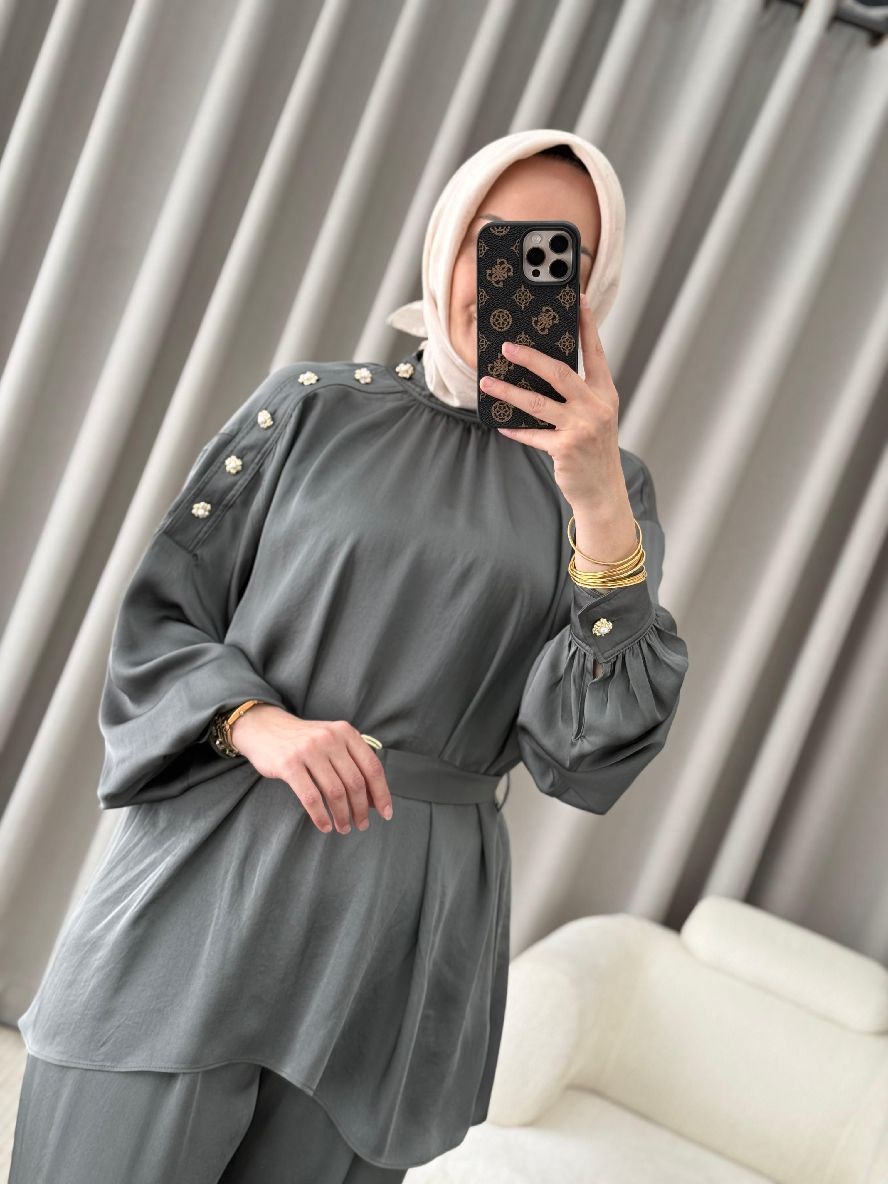 Ghisa Saten Beli Kuşaklı Takım