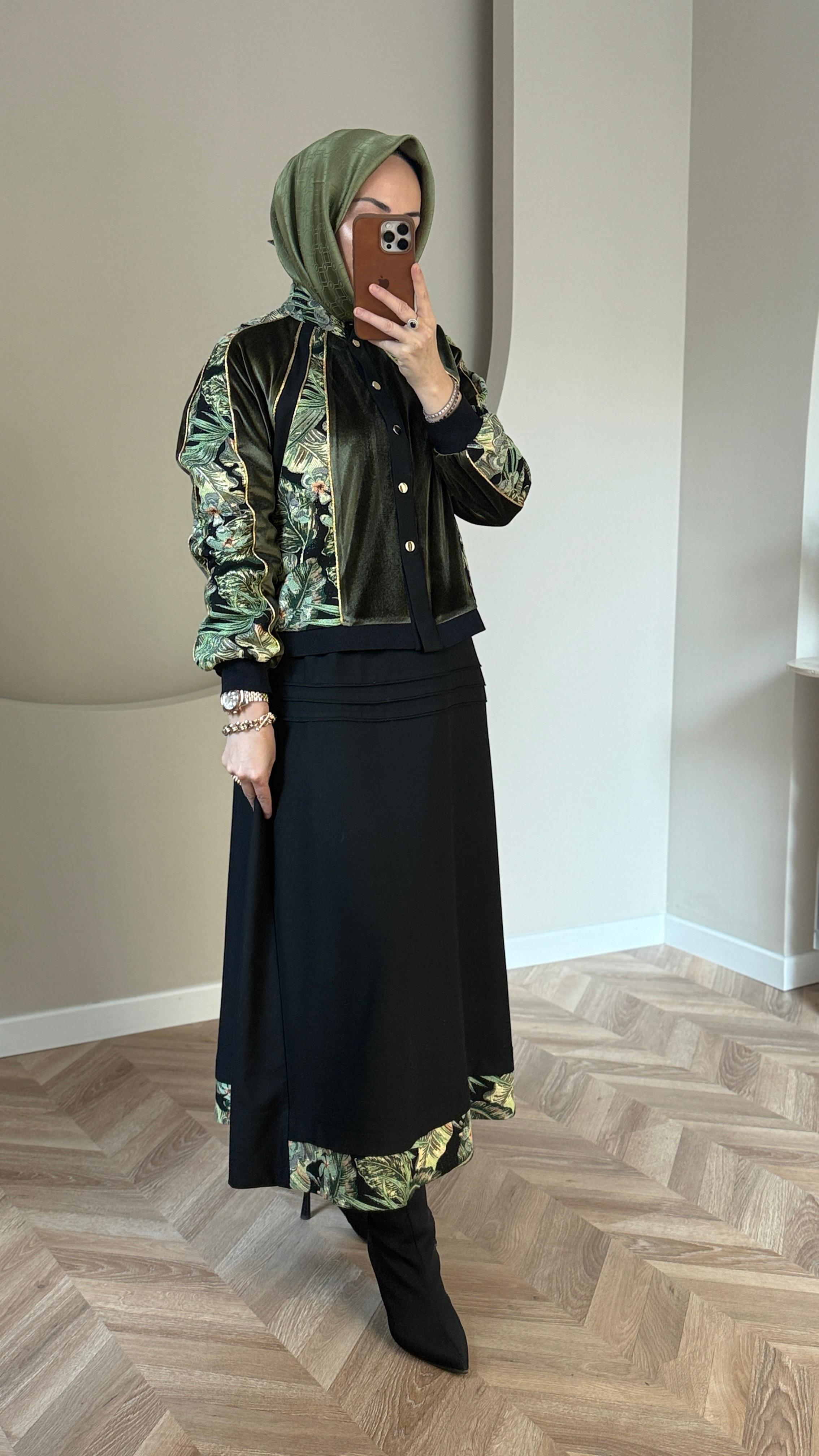 Ghisa Kadife Kumaş Kombinli Etekli Takım-Siyah