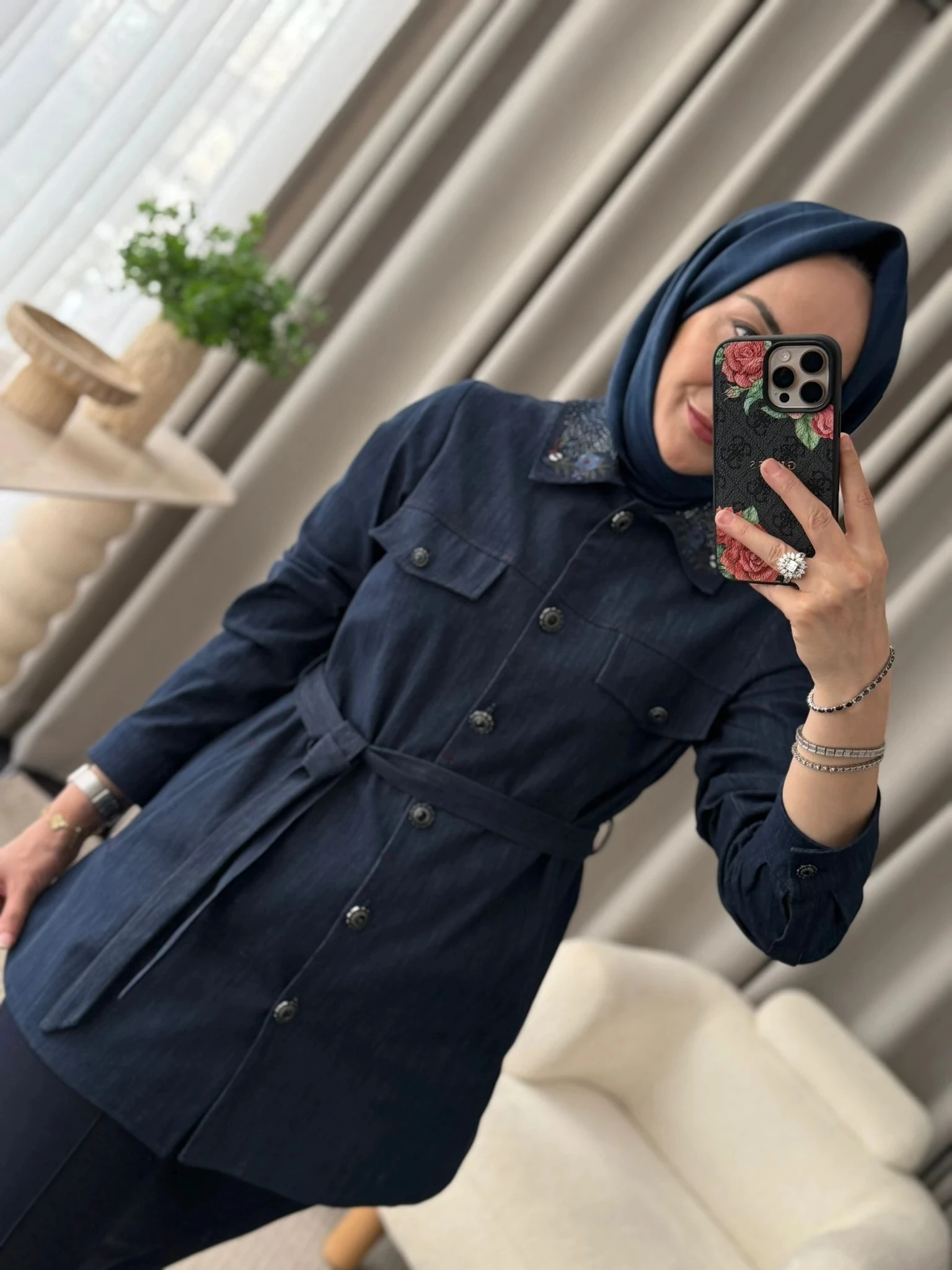 Fuat Gürşen Sırtı İşlemeli Kot Ceket