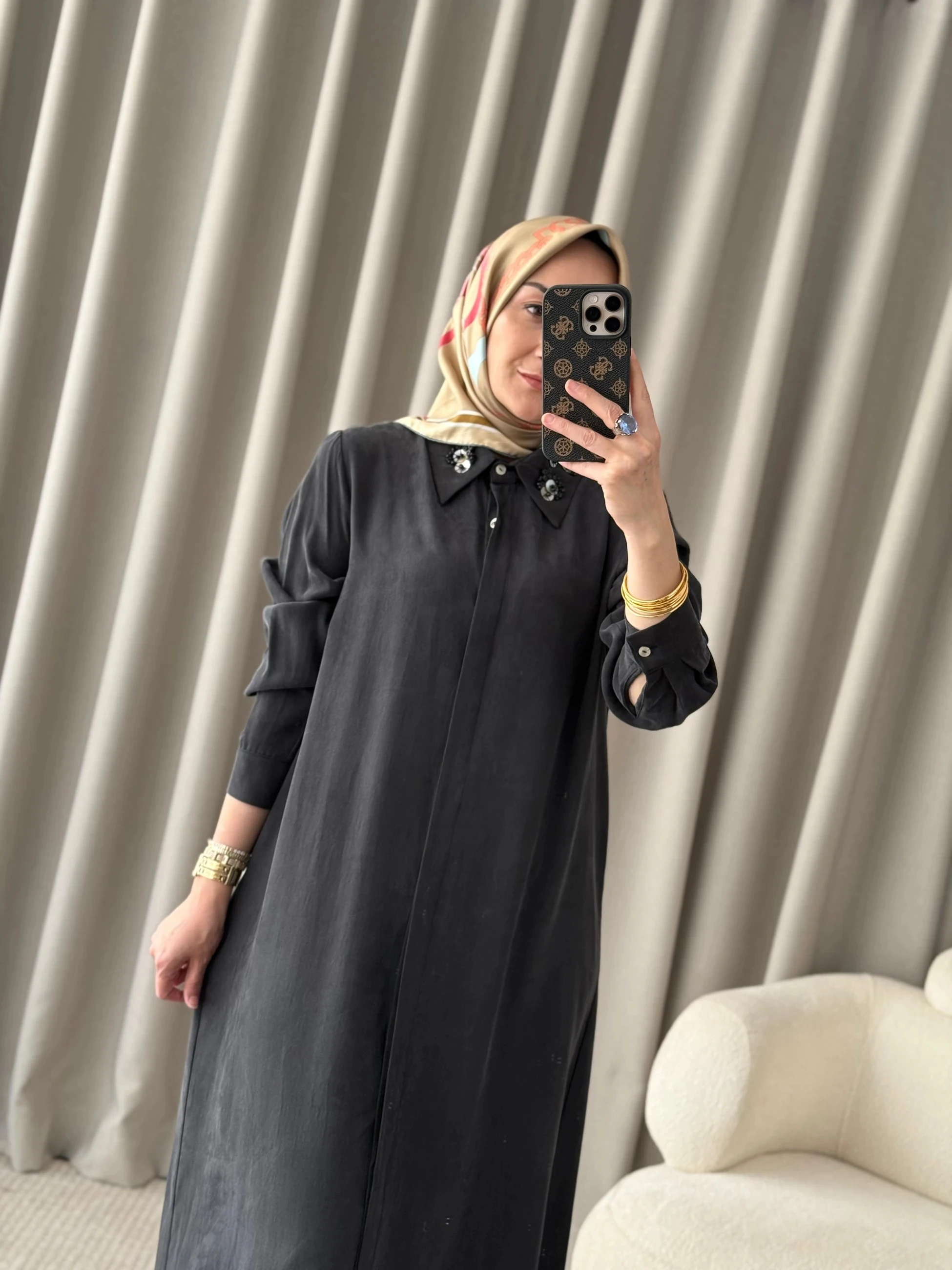 Qeffa Yakası Pullu Gömlek Elbise - Siyah