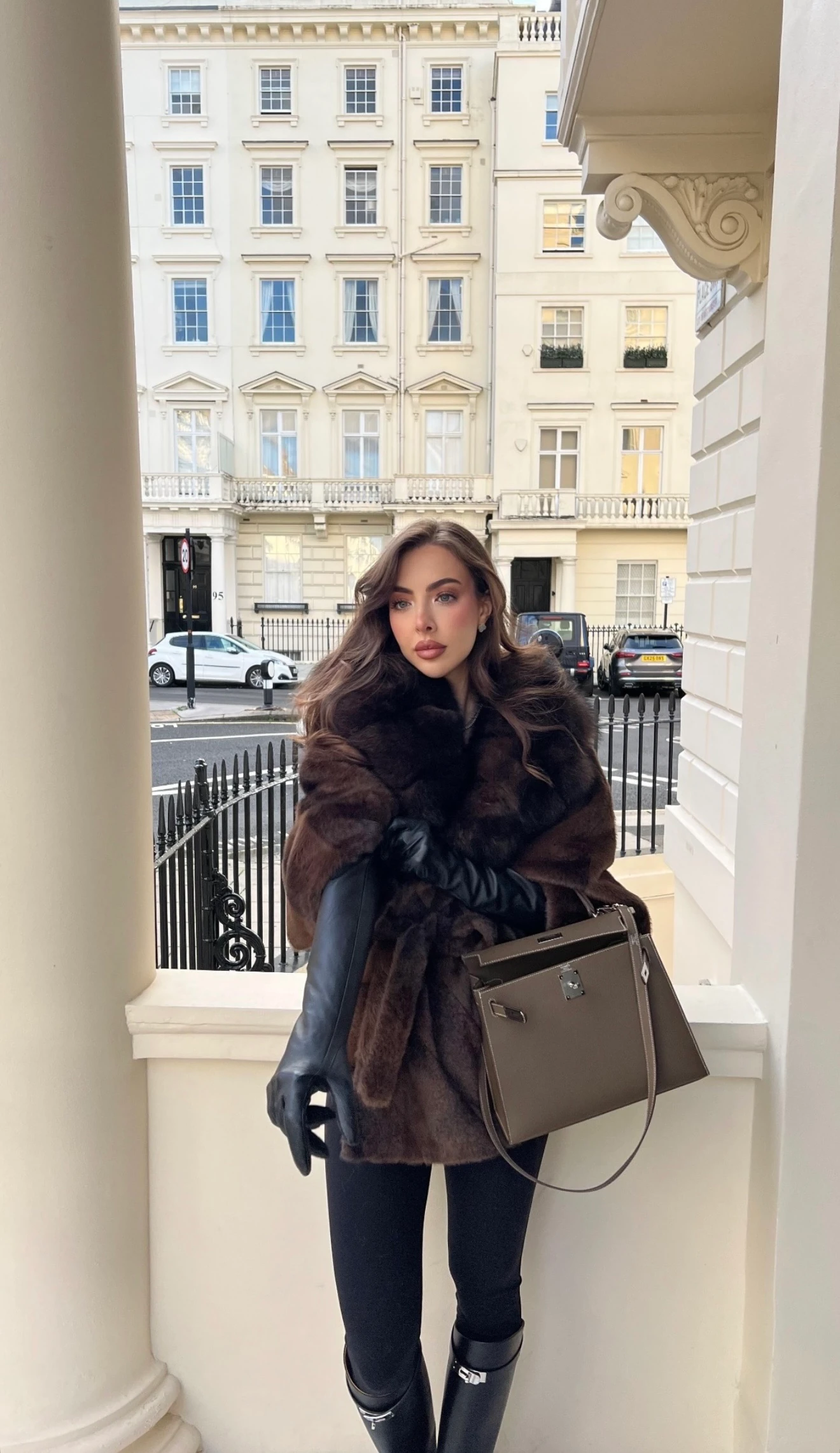 Koyu Yaka Acı Kahve Tasarım Kürk