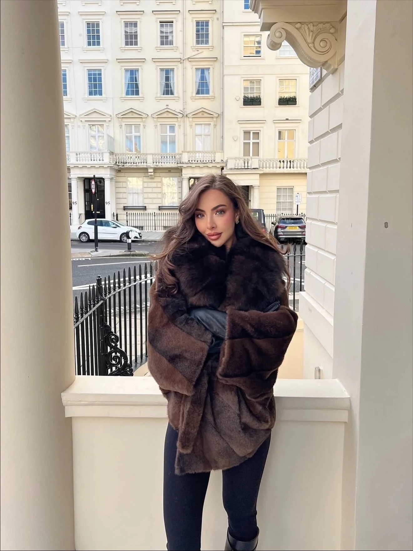 Koyu Yaka Acı Kahve Tasarım Kürk