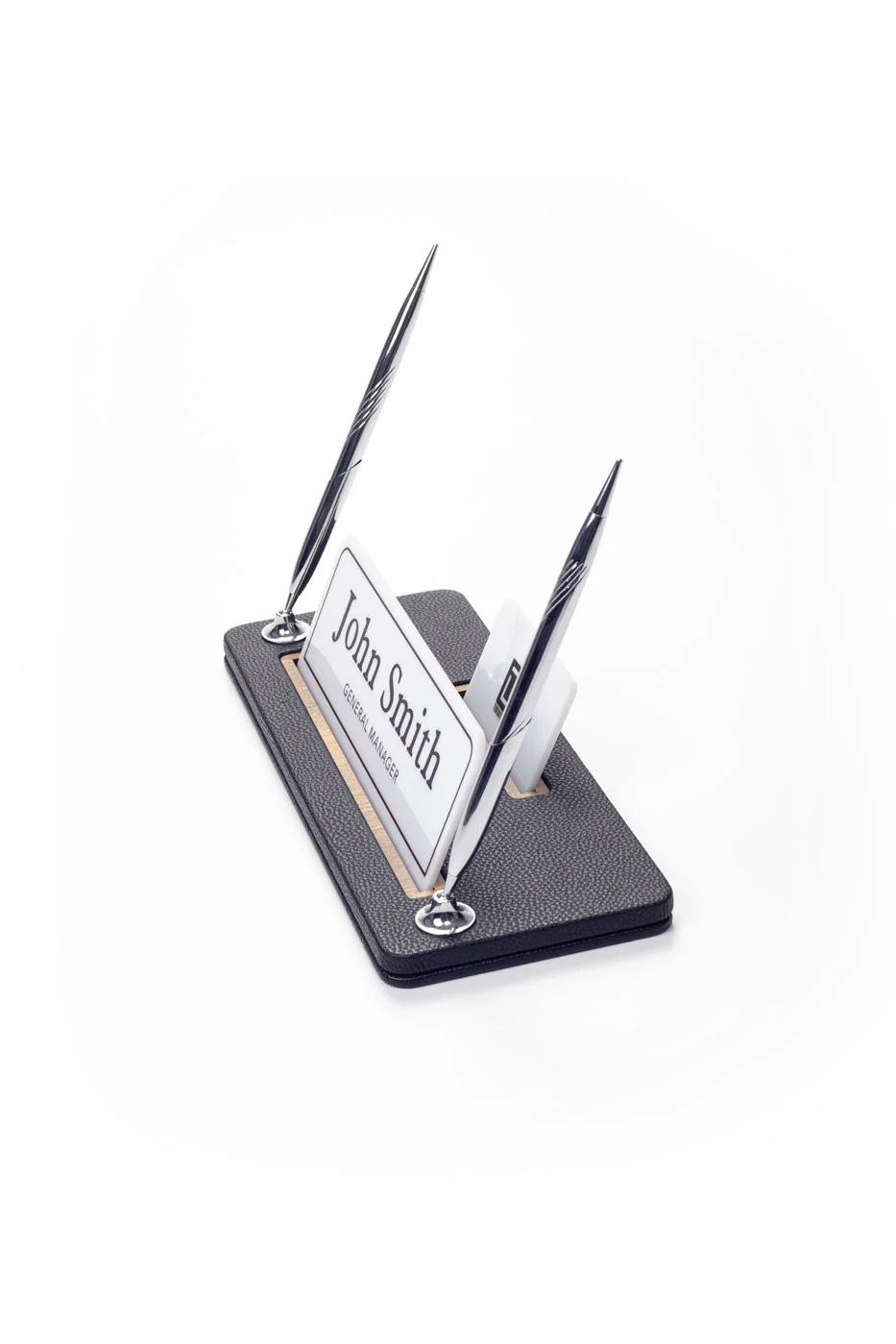 Capella İki Kalemli Deri Masa İsimliği Siyah Krom Detaylı, Modern ve Şık Ofis Masa Aksesuarı, Premium Kalitede Kişiye Özel Deri İsimlik Hediyesi