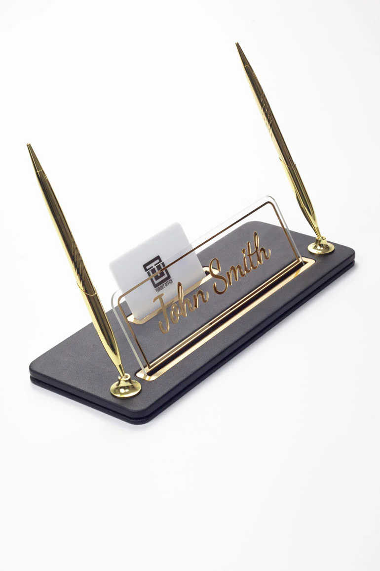 Capella İki Kalemli Deri Masa İsimliği Düz Siyah Gold Detaylı, Şık ve Zarif Ofis Masa Aksesuarı, Premium Kalitede Kişiye Özel Deri İsimlik Hediyesi