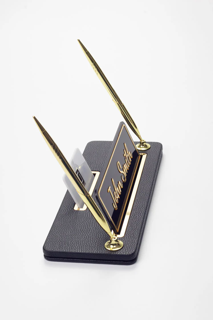 Capella İki Kalemli Deri Masa İsimliği Siyah Gold Detaylı, Lüks ve Zarif Ofis Masa Aksesuarı, Premium Kalitede Kişiye Özel Deri İsimlik Hediyesi