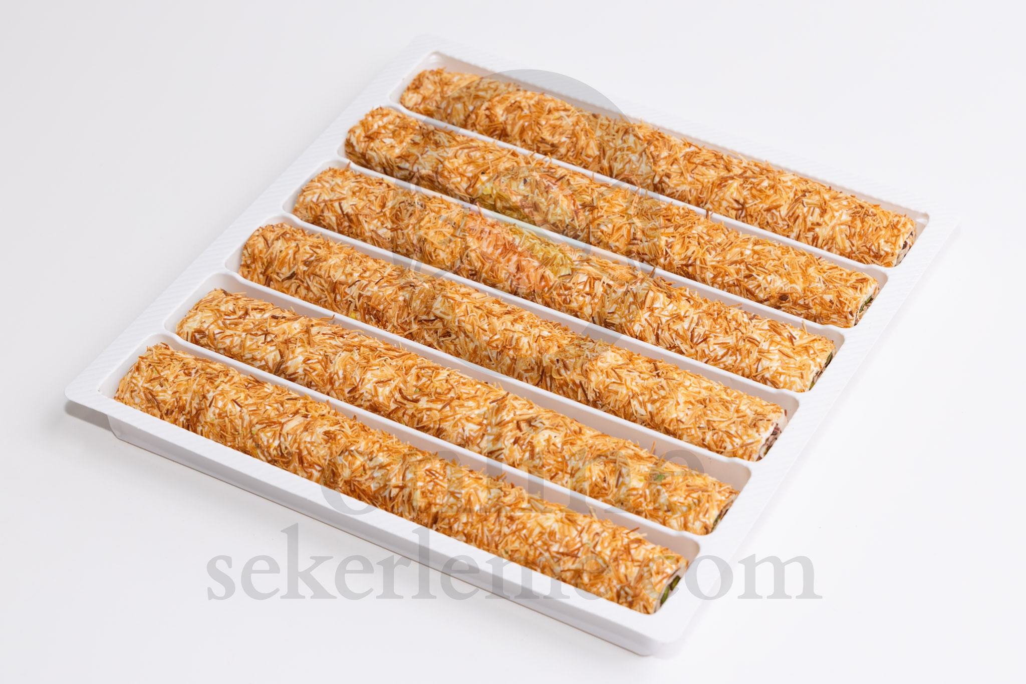 ÇITIR KADAYIF KAPLI ÇİKOLATALI ANTEP FISTIKLI SARMA SULTAN LOKUM *BATON* (4KG)
