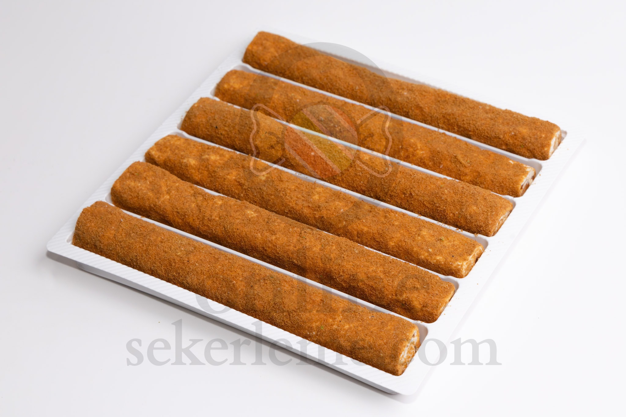 KARAMELİZE BİSKÜVİ KAPLI BEYAZ ÇİKOLATALI FINDIKLI SARMA SULTAN LOKUM *BATON* (4KG)