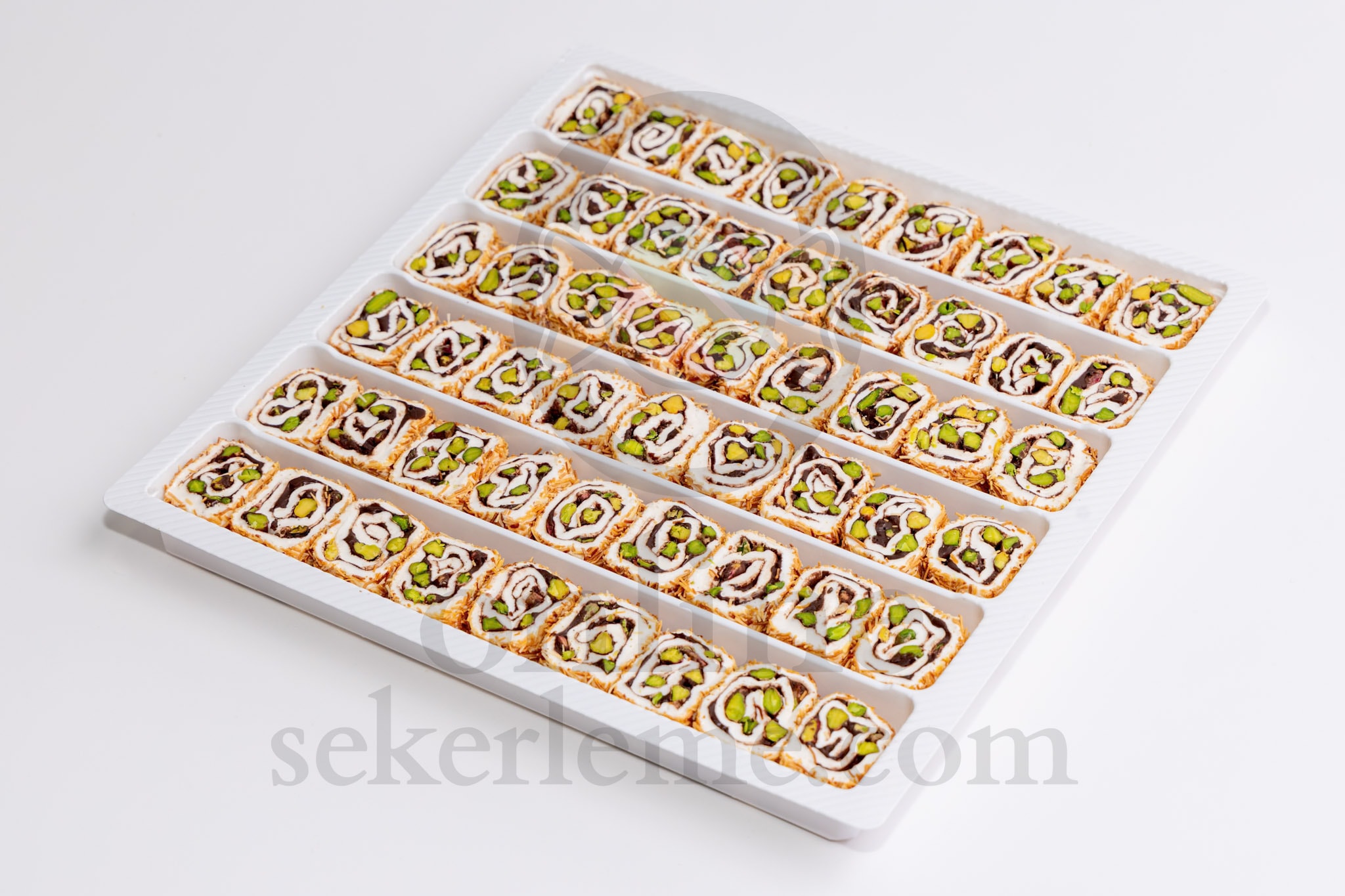 ÇITIR KADAYIF KAPLI ÇİKOLATA ANTEP FISTIKLI SARMA SULTAN LOKUM (5KG)